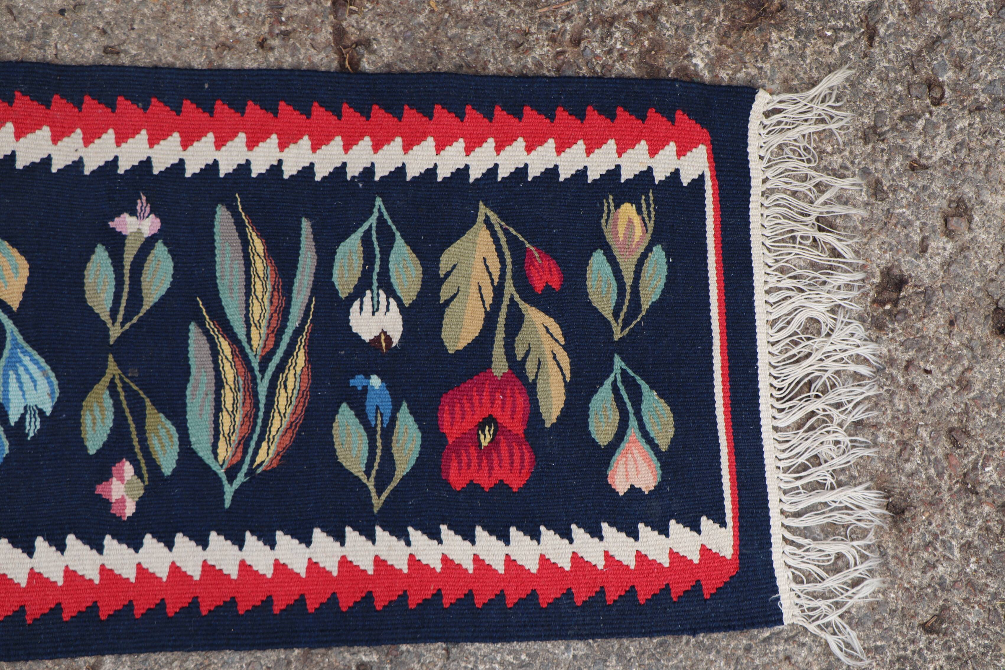 Bulgarian 50-60s kilim wool rug - vintage  115x42cm