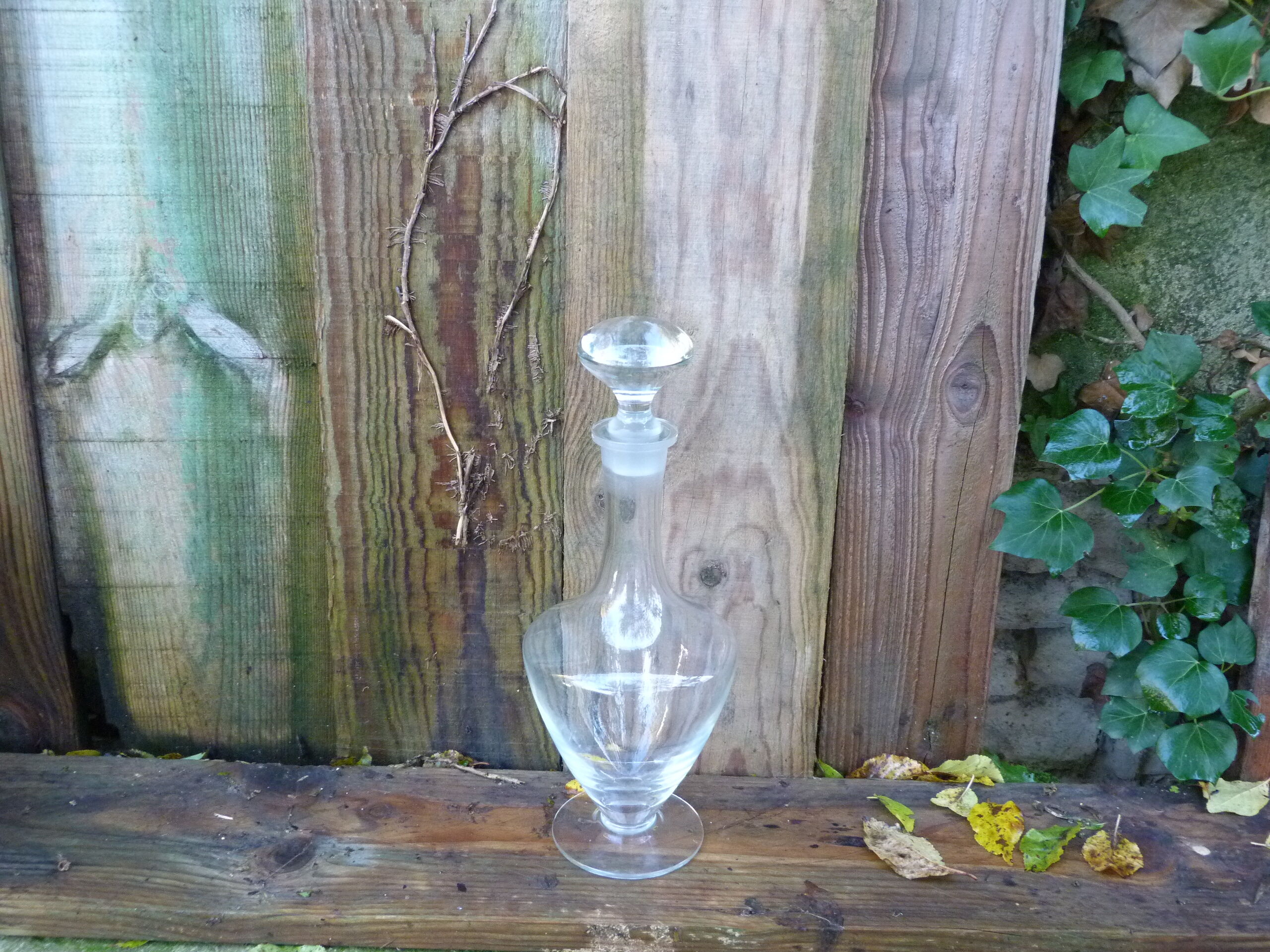 Crystal wine decanter