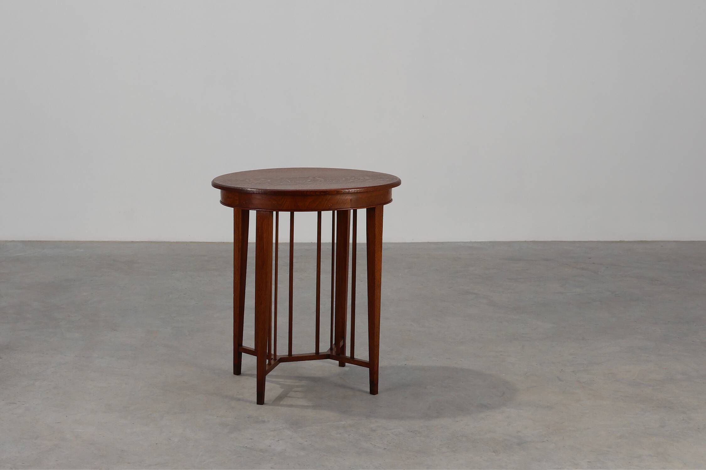 Arts and Crafts Oak Side Table, United Kingdom ca. 1900