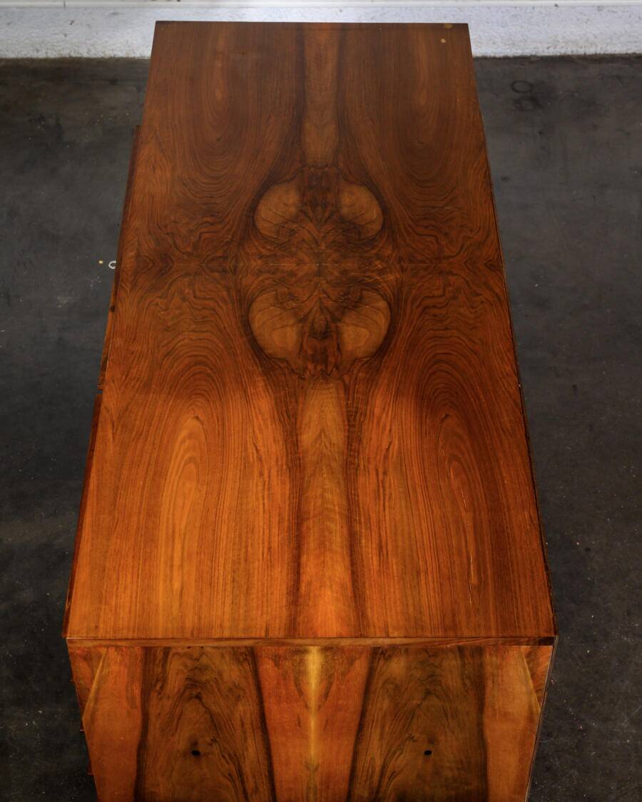 Large desk in walnut burl