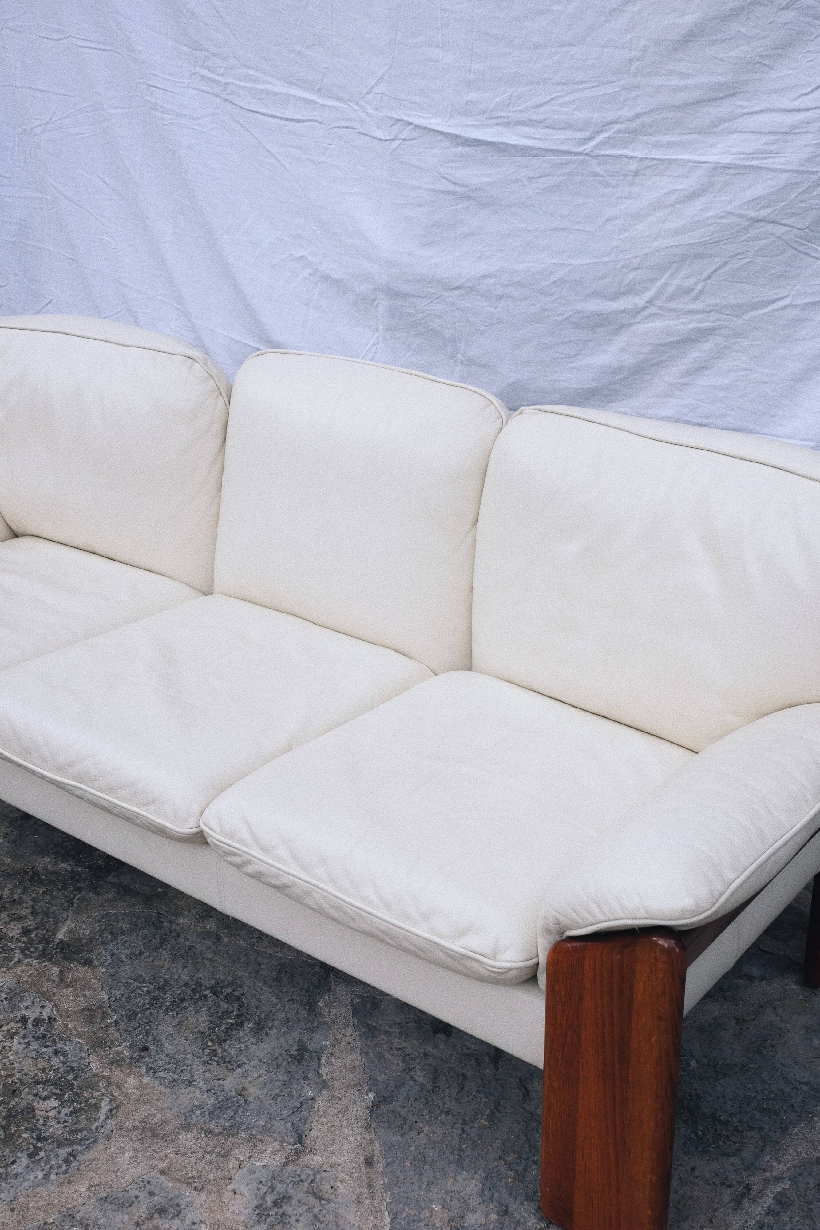 Sapporo sofa by Mario Marenco for Mobilgirgi 1970s