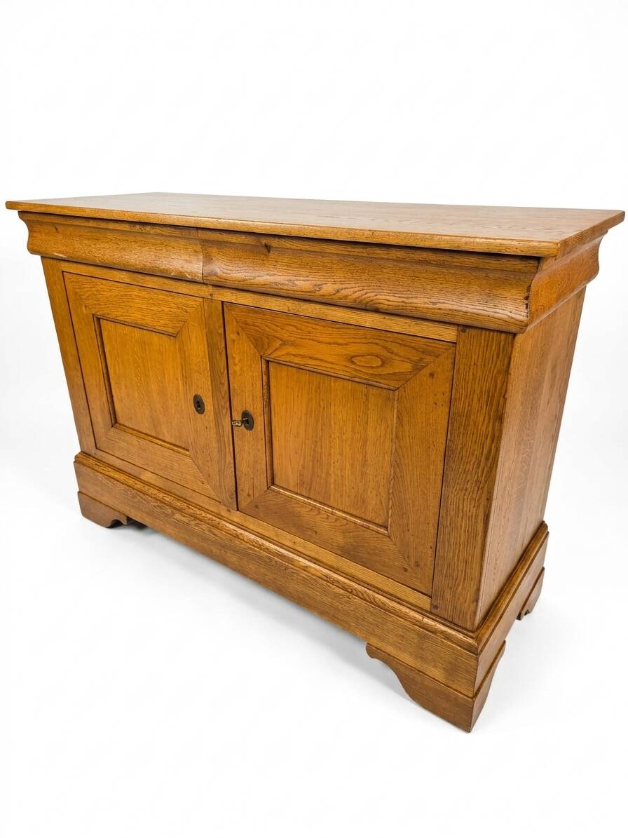Louis Philippe buffet in solid oak.