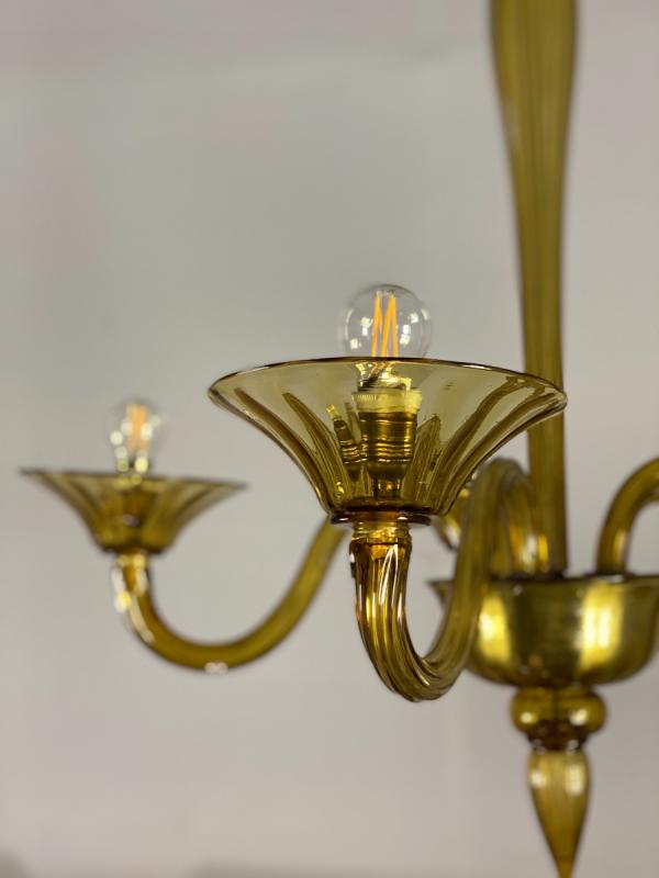Venetian Chandlier in Murano glass of yellow color amber, 5 arms of light
