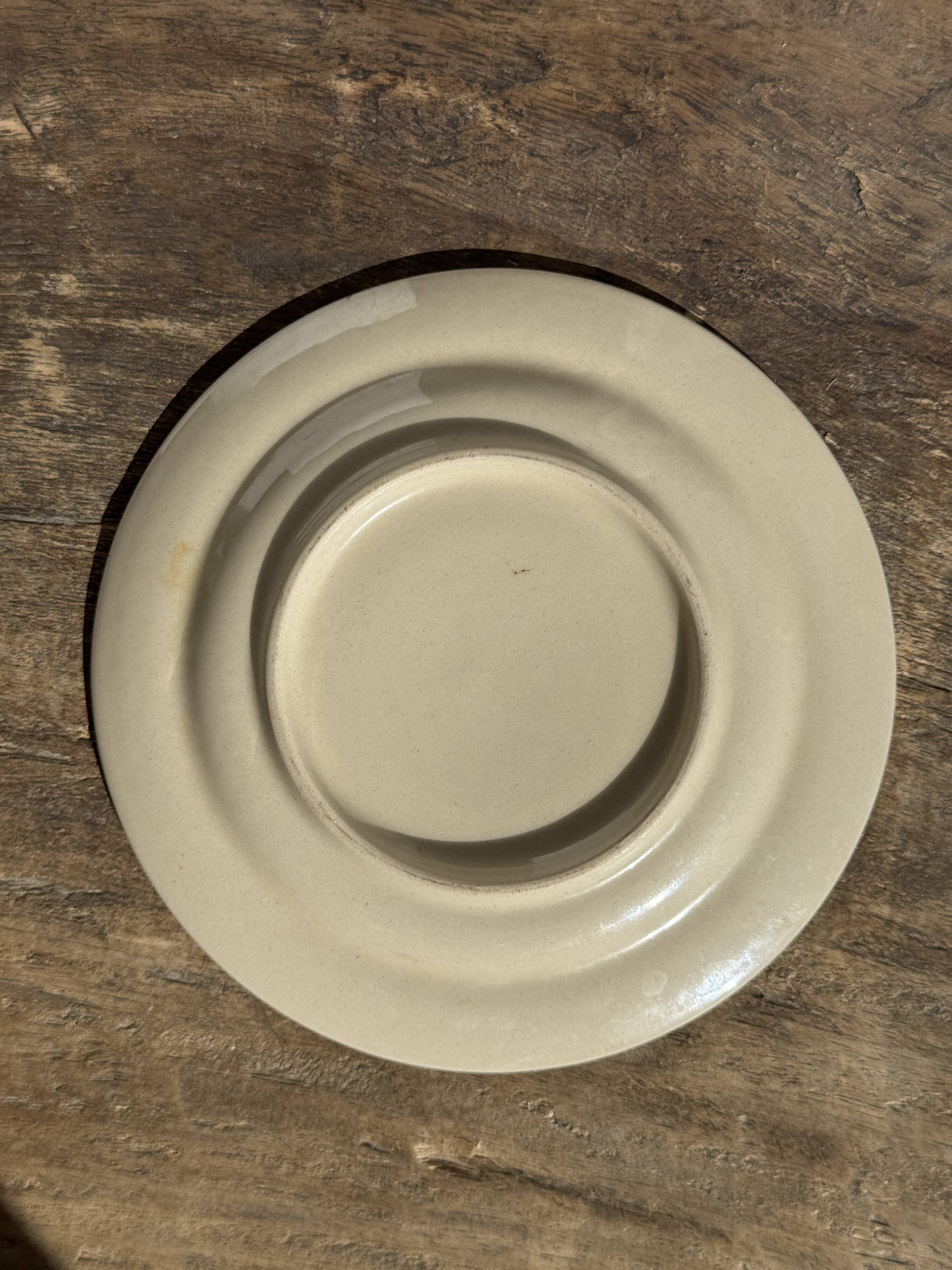 Set of 4 vintage speckled beige stoneware coffee cups.