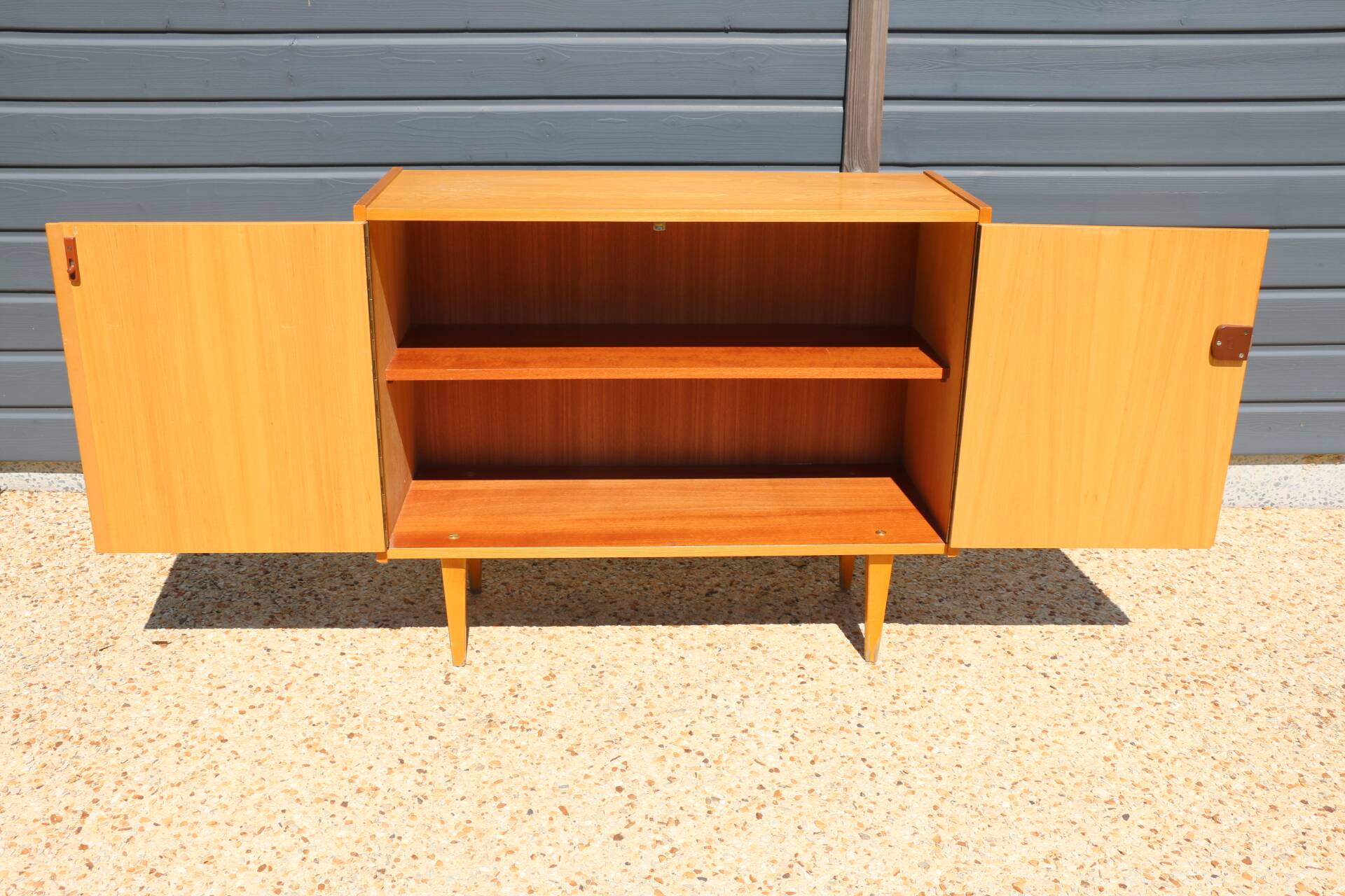 Light wood sideboard with 2 doors