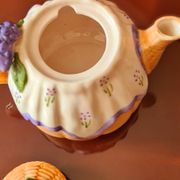 Théière en barbotine motifs Raisins