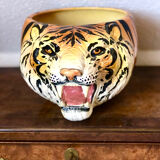 Ancient tiger head pot cache