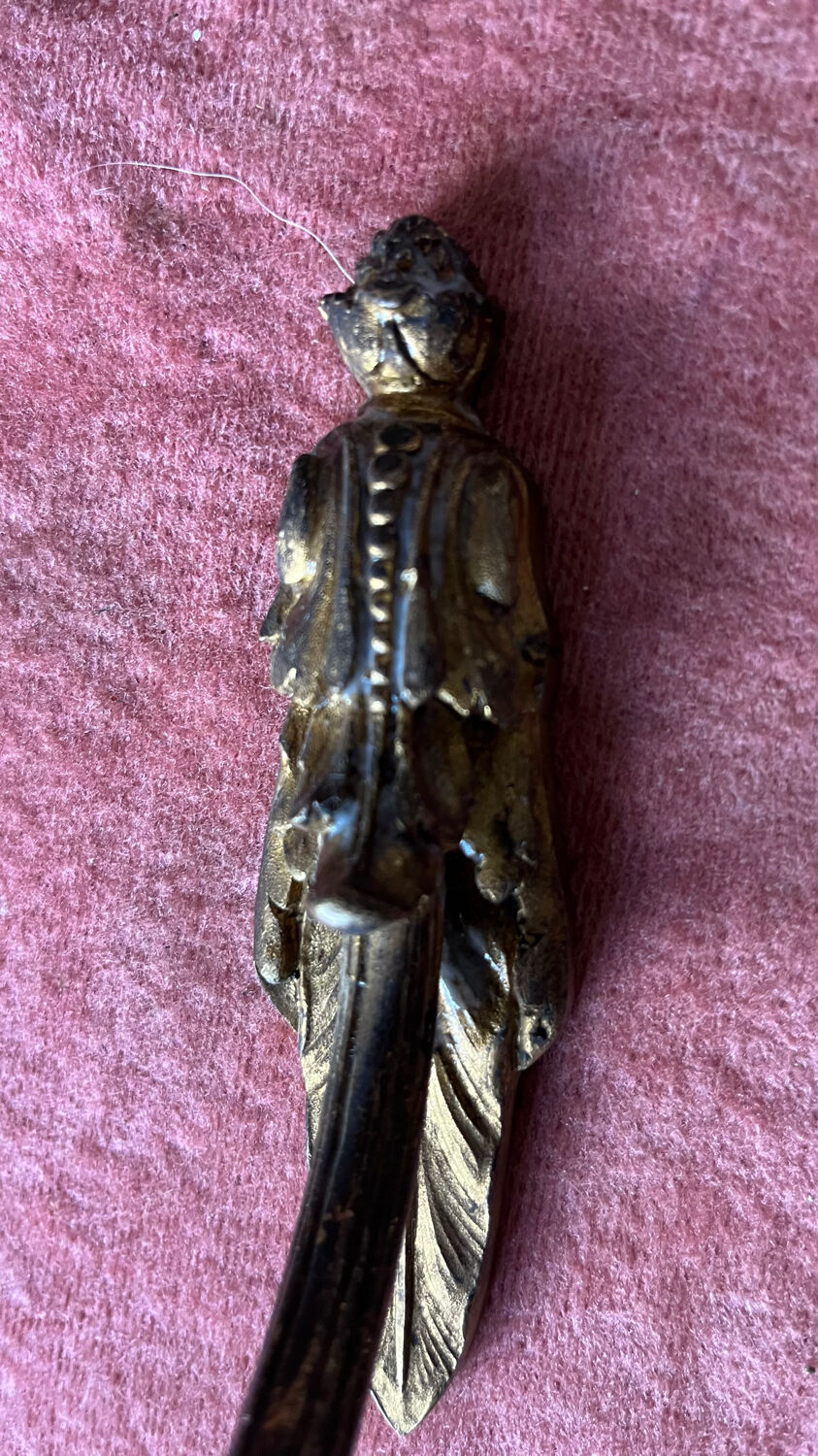 Golden bronze tieback