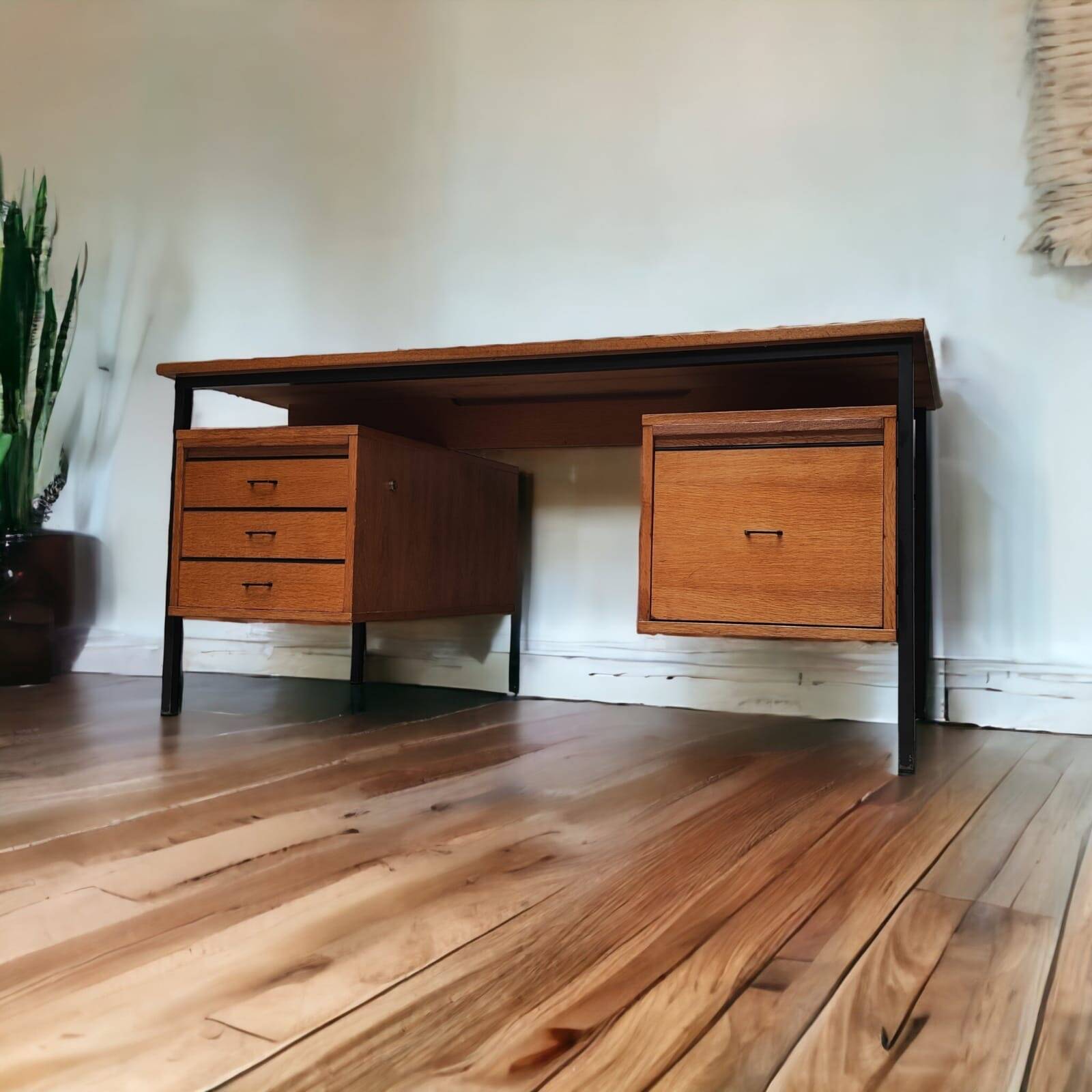 Mid Century bureau