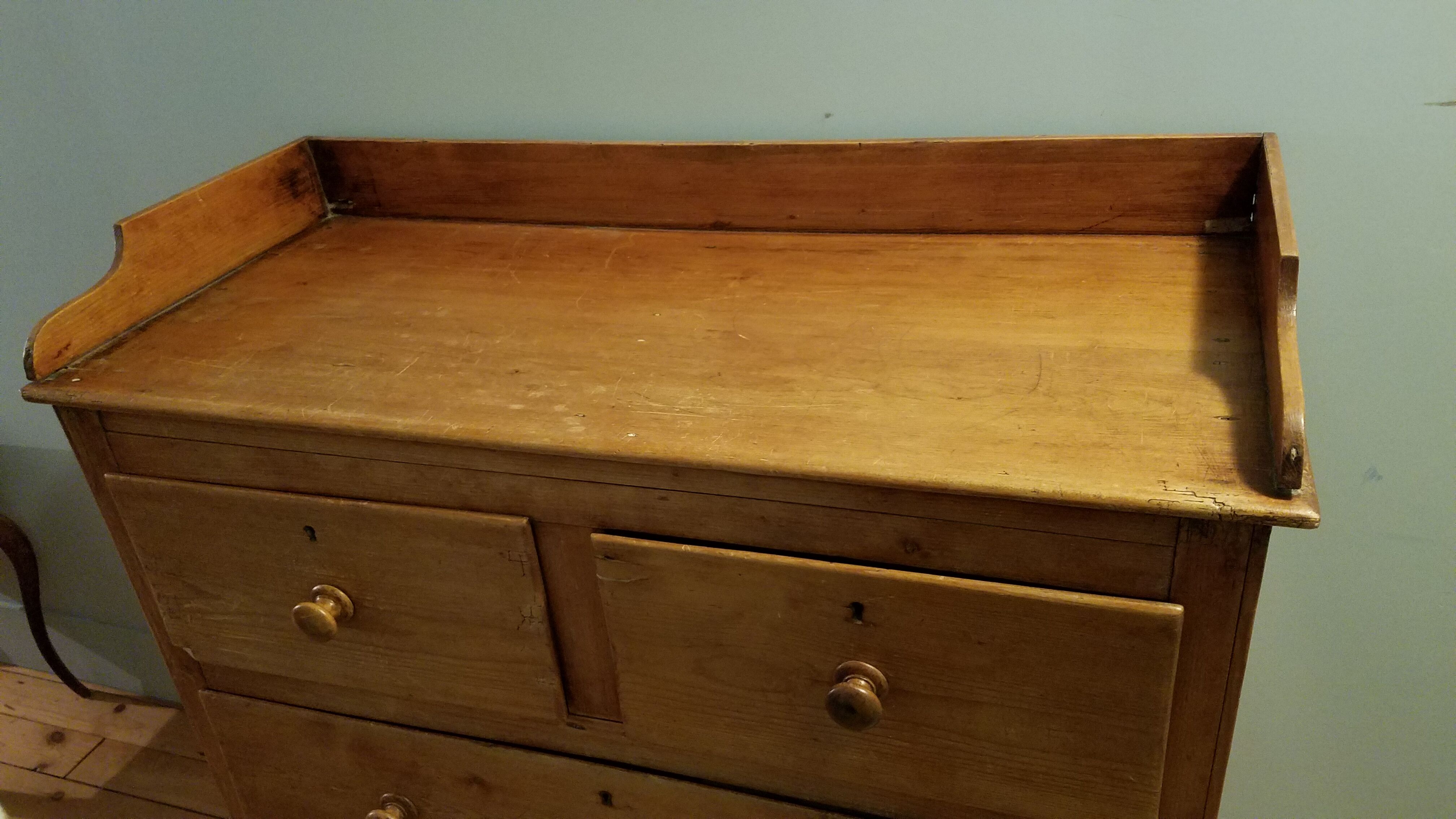 English chest of drawers nineteenth in pine