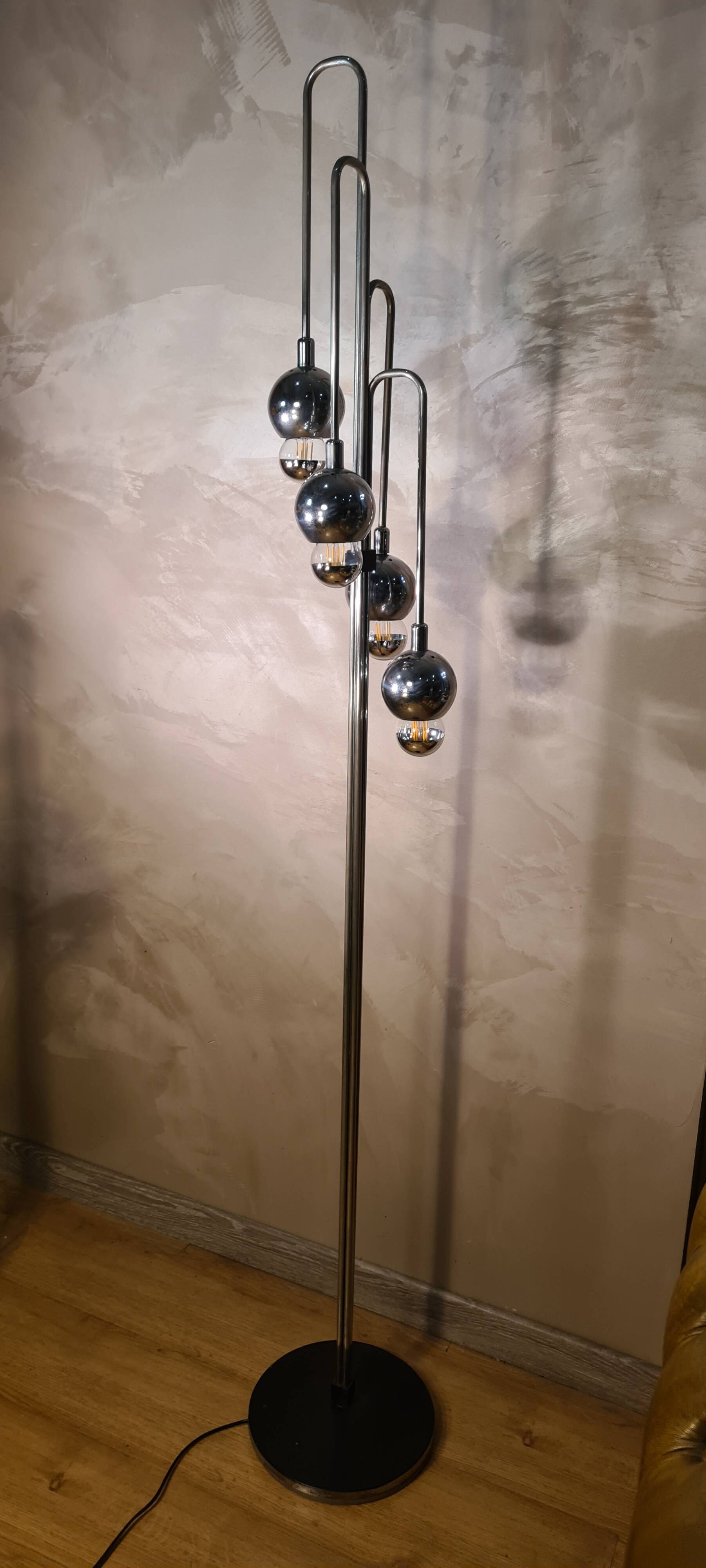 space age chrome floor lamp, 1960/70. h 180x30