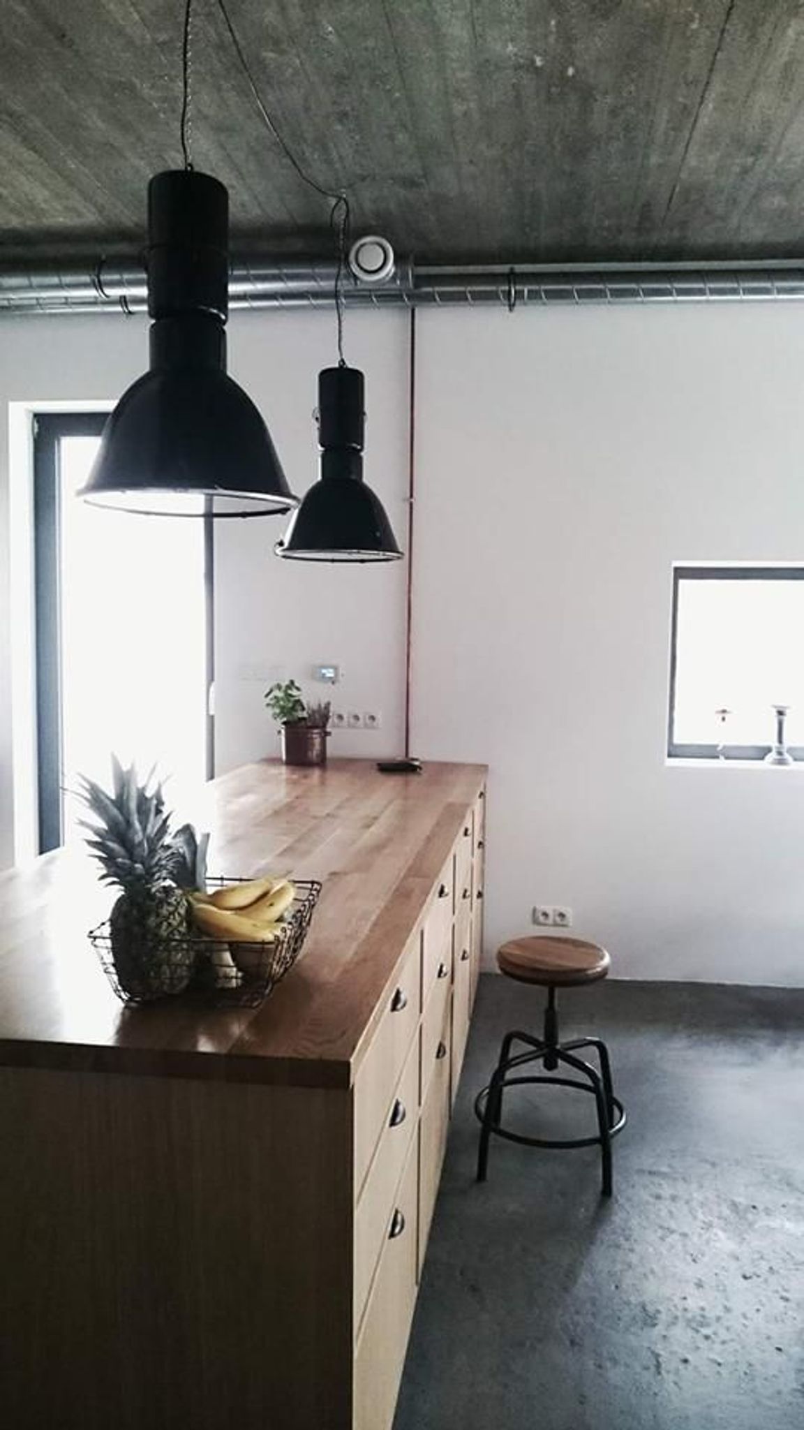 Suspension industrielle elgo Maghaus