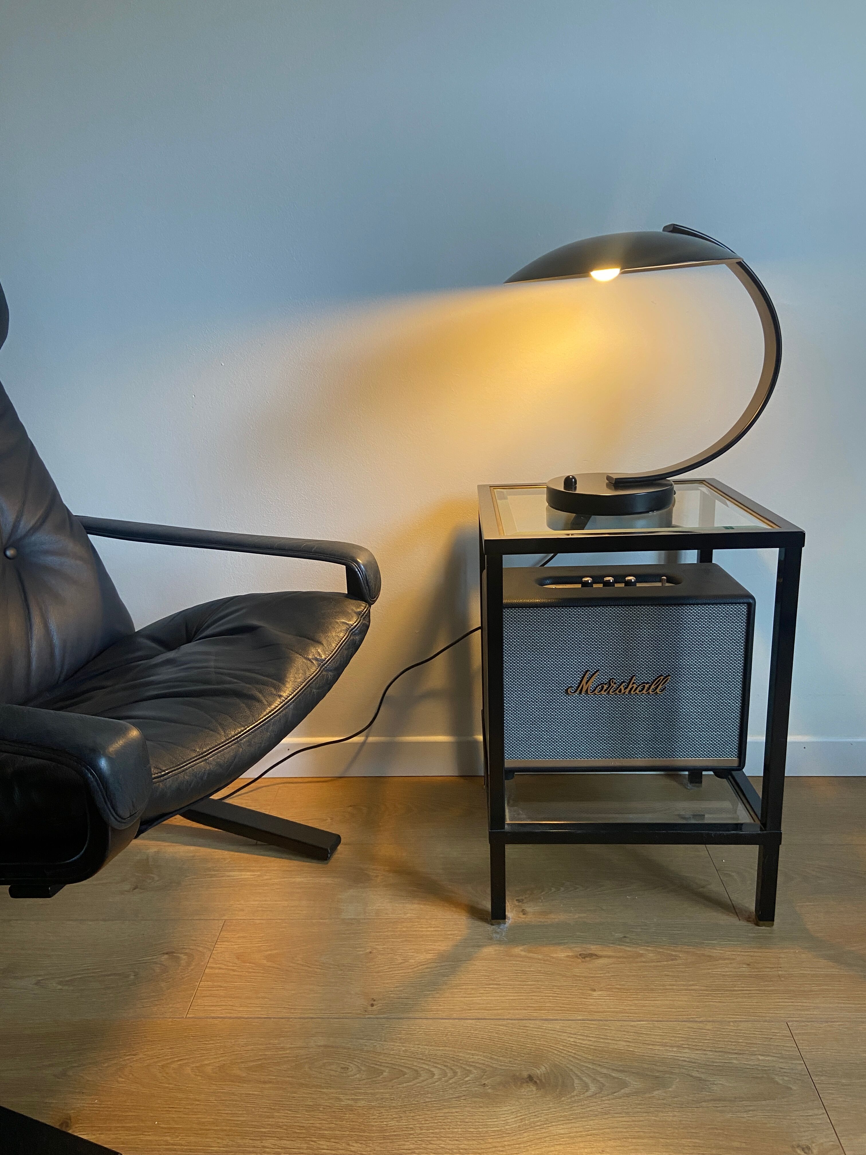 Lampe de bureau soucoupe noire par disderot pour soka made in france