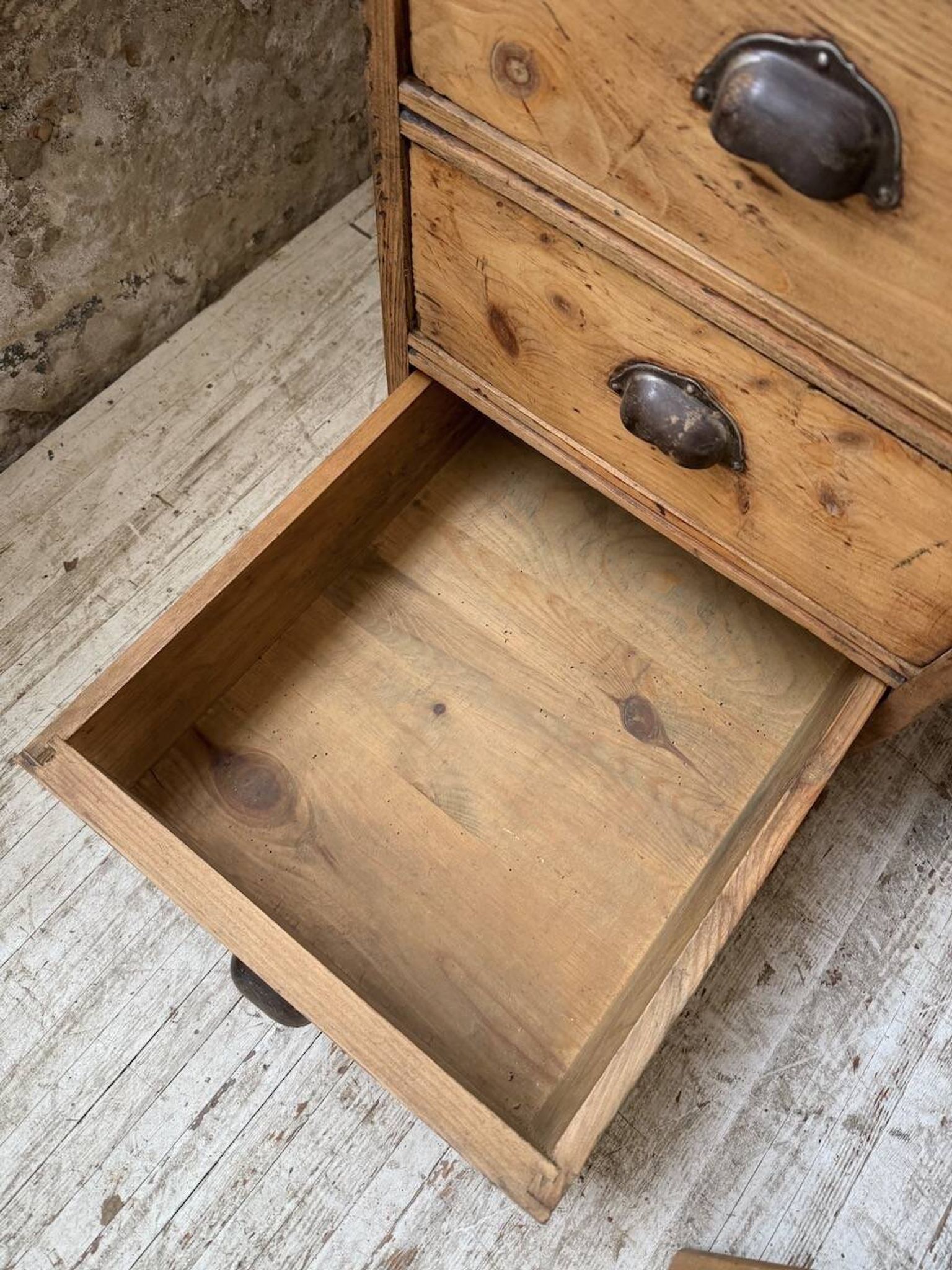 Bureau pin meuble atelier 1950