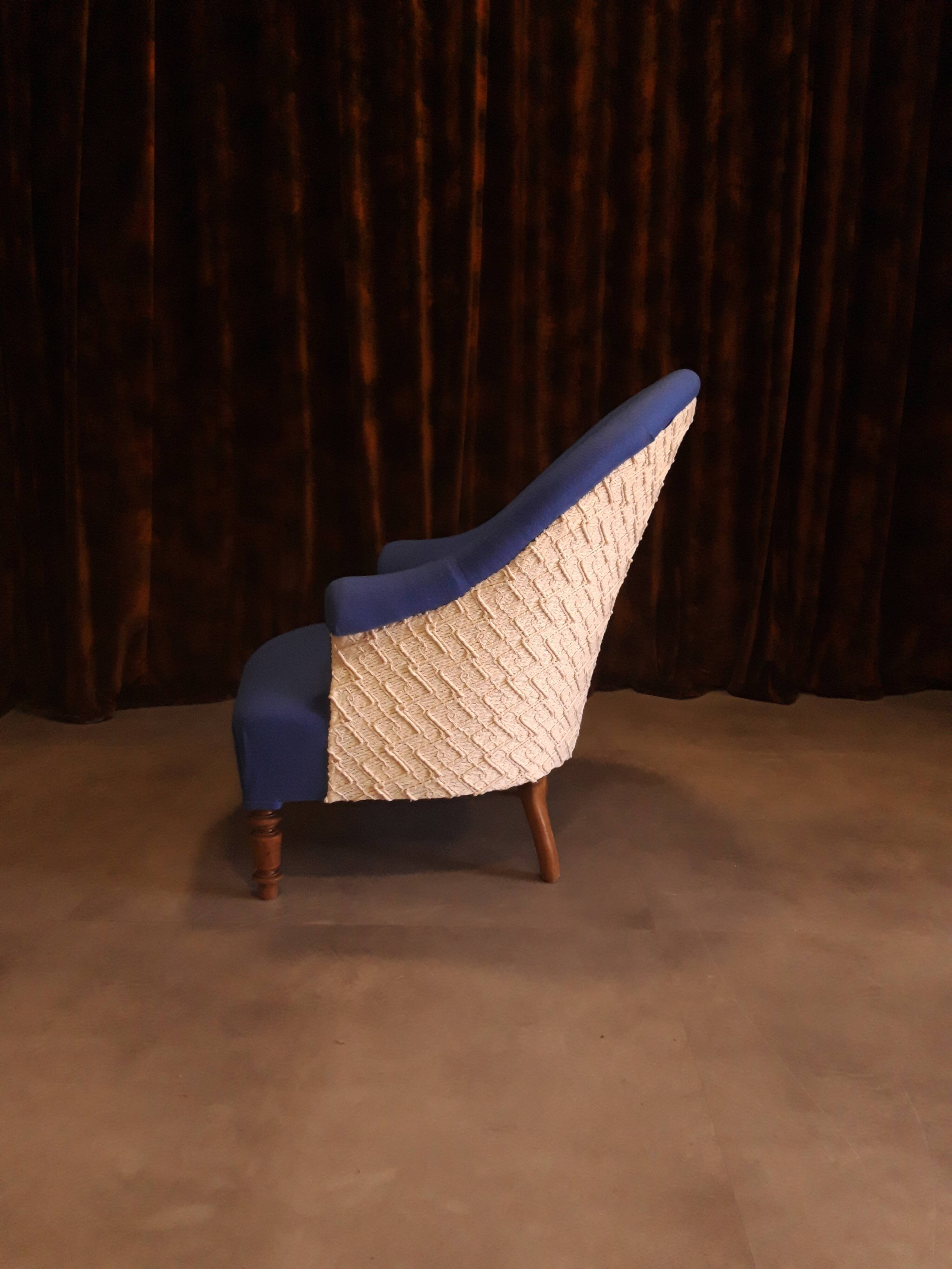 Toad armchair