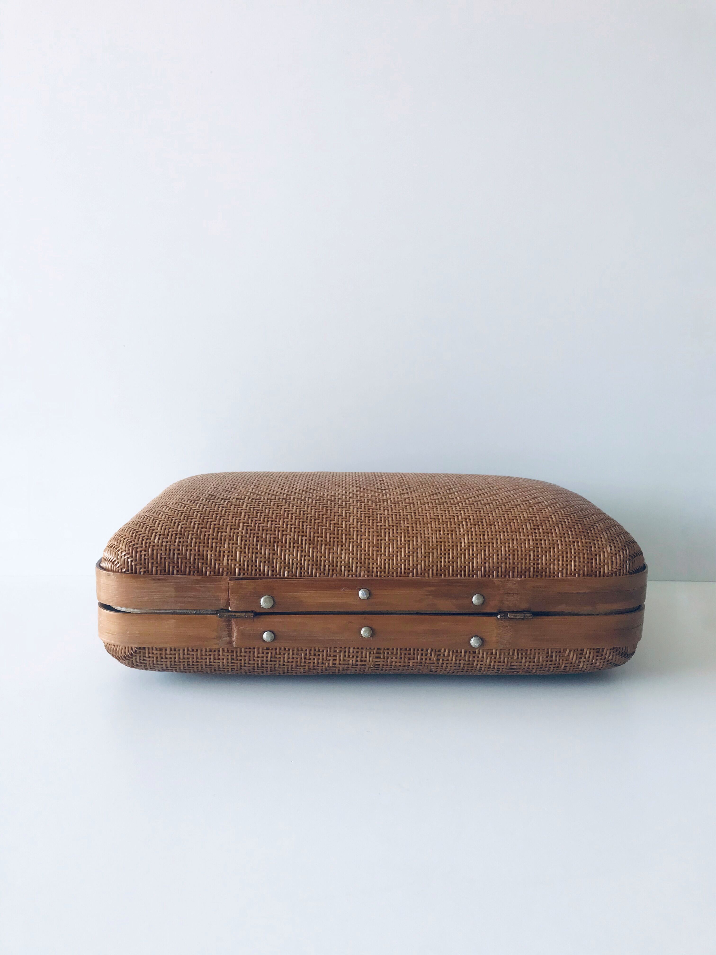 Vintage rattan valisette