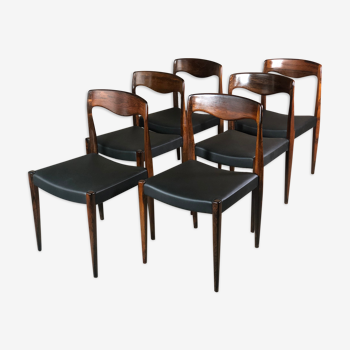 Chairs in rosewood and Scandinavian black imitation Arne Hovmand Olsen