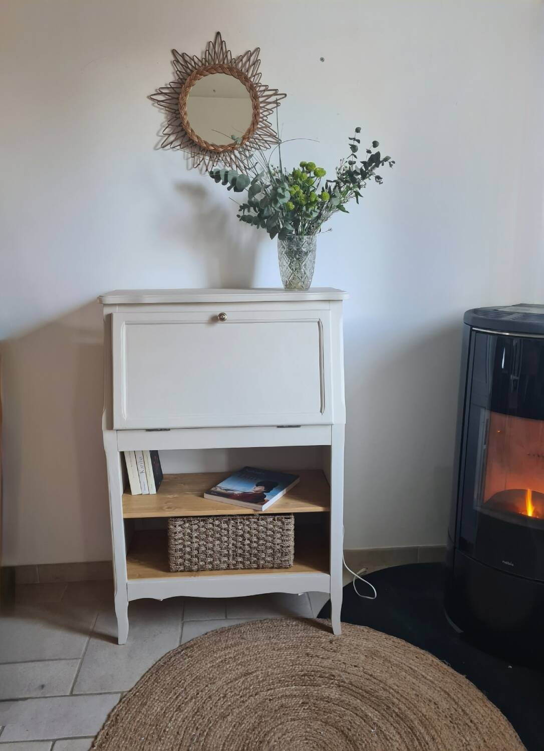 Restored secretary, 1980s