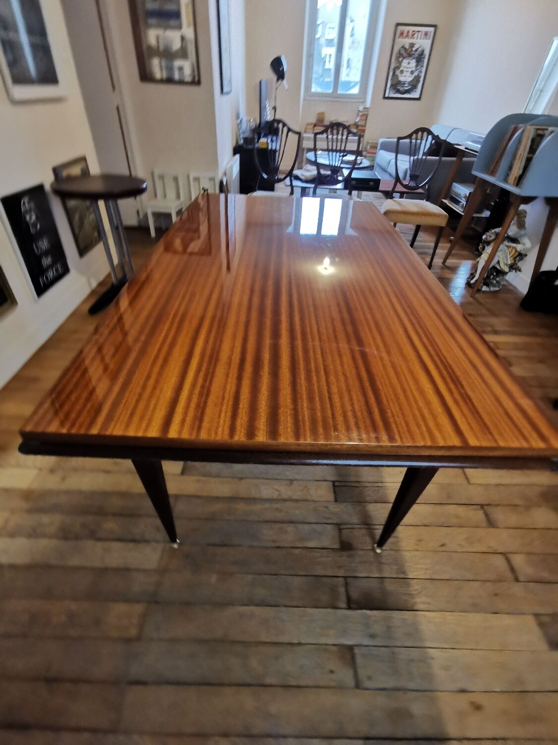 Mahogany dining table varnished year 60