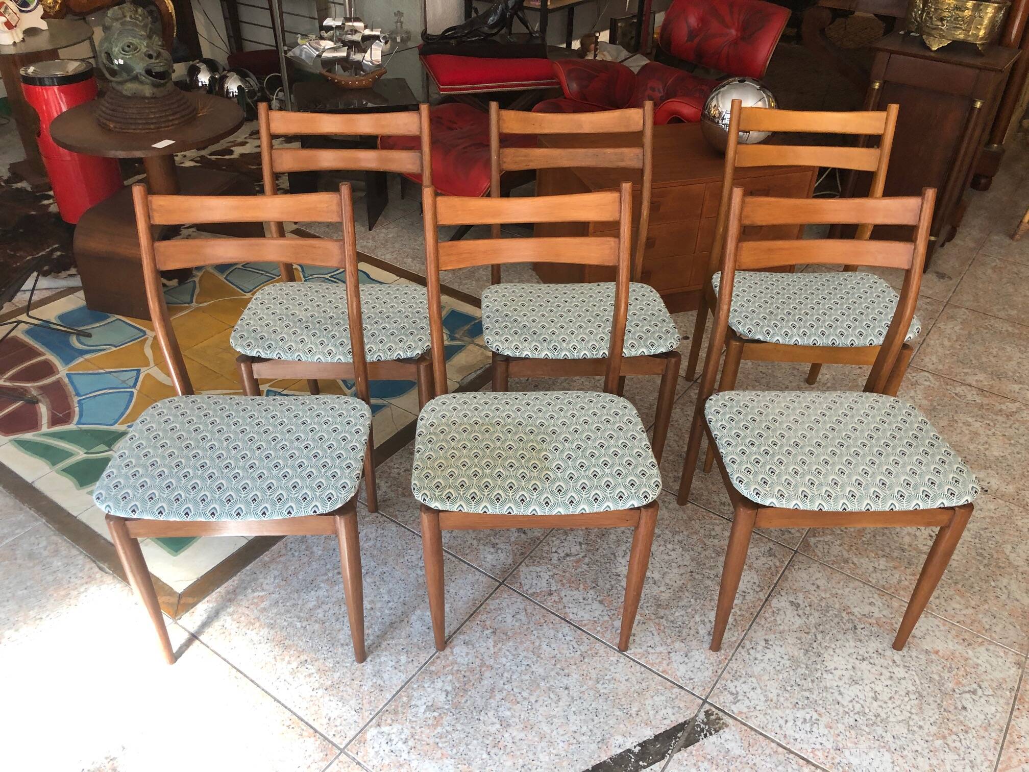 6 Scandinavian chairs