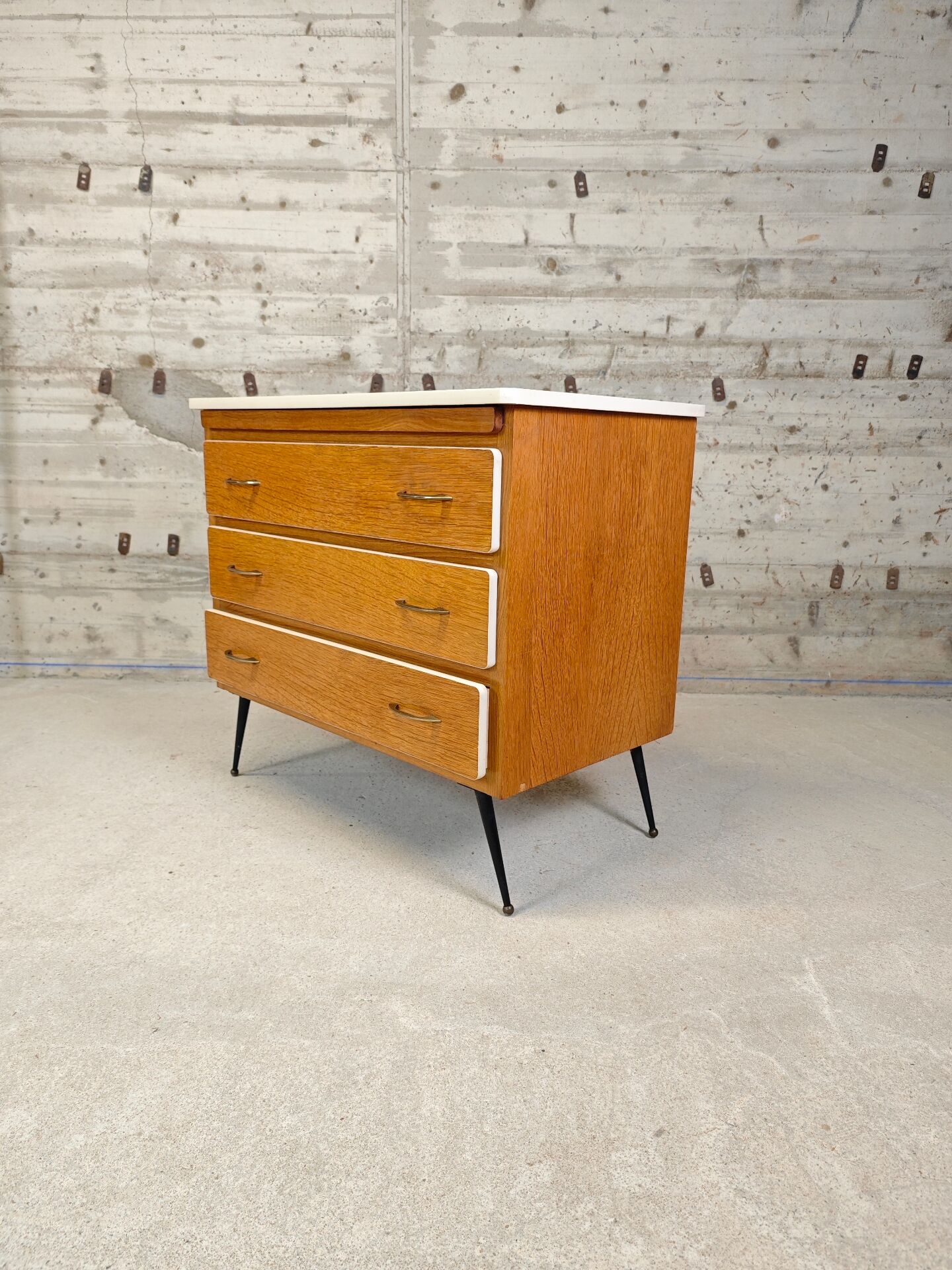 Vintage chest of drawers / desk