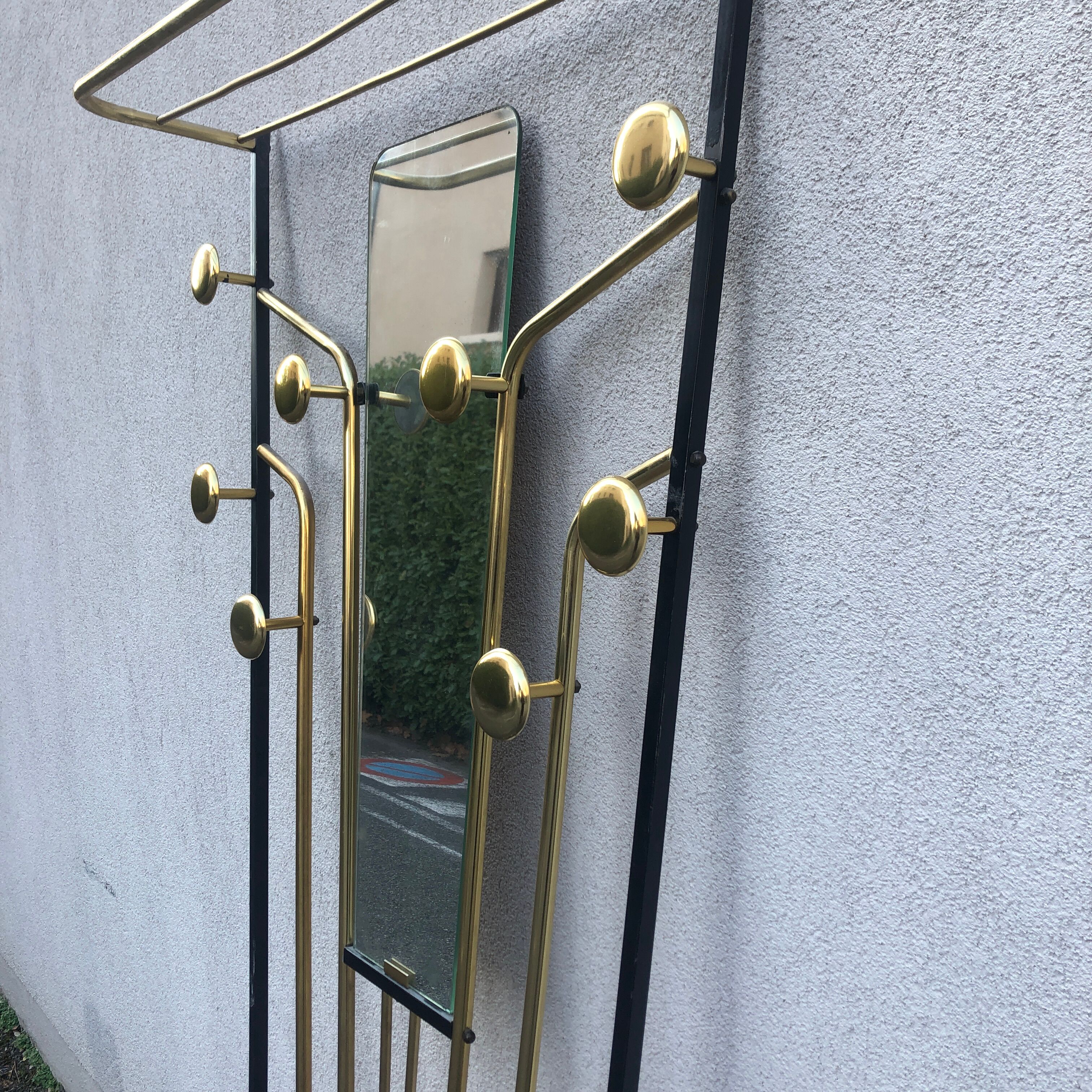 Coat rack cloakroom