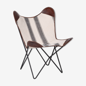 Beige butterfly chair