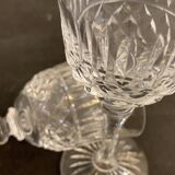 Paire de verres à pied en cristal taillé
