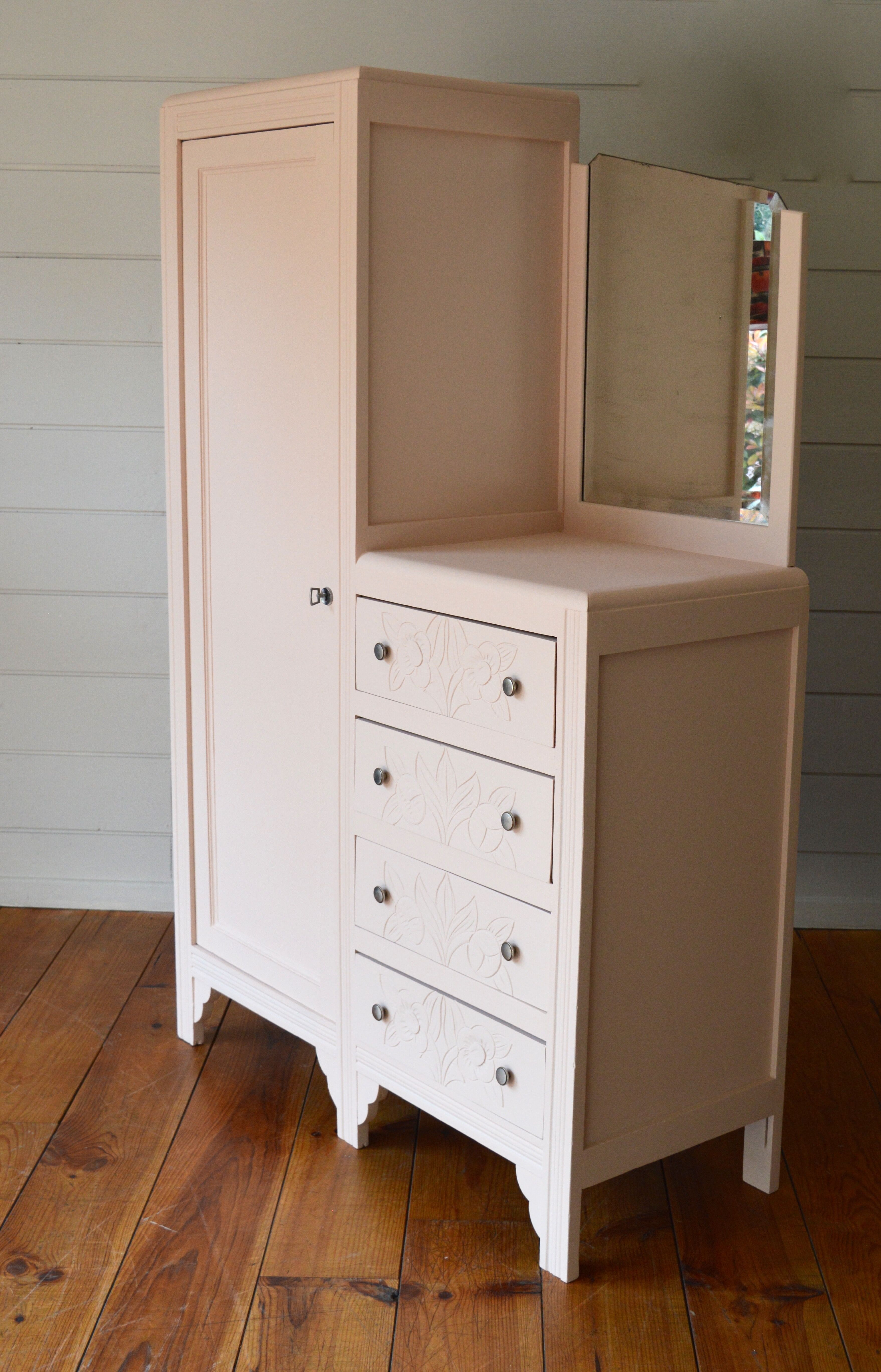 asymmetrical cabinet