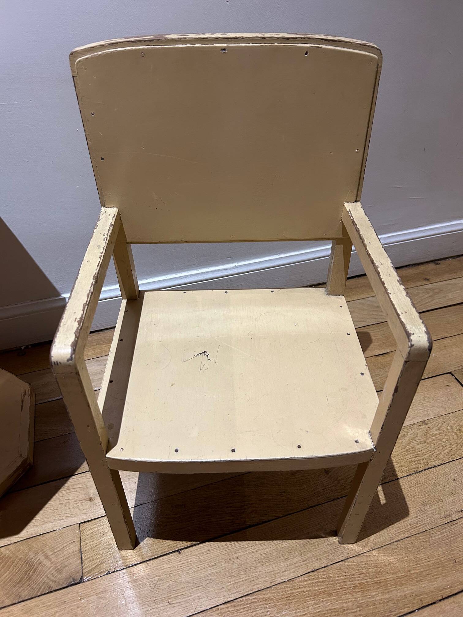 art deco children's living room