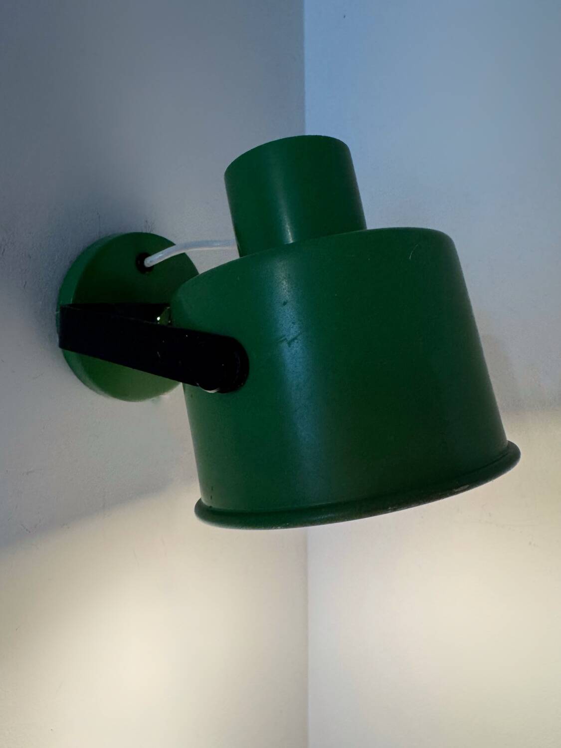 Green spot wall light from the 70s