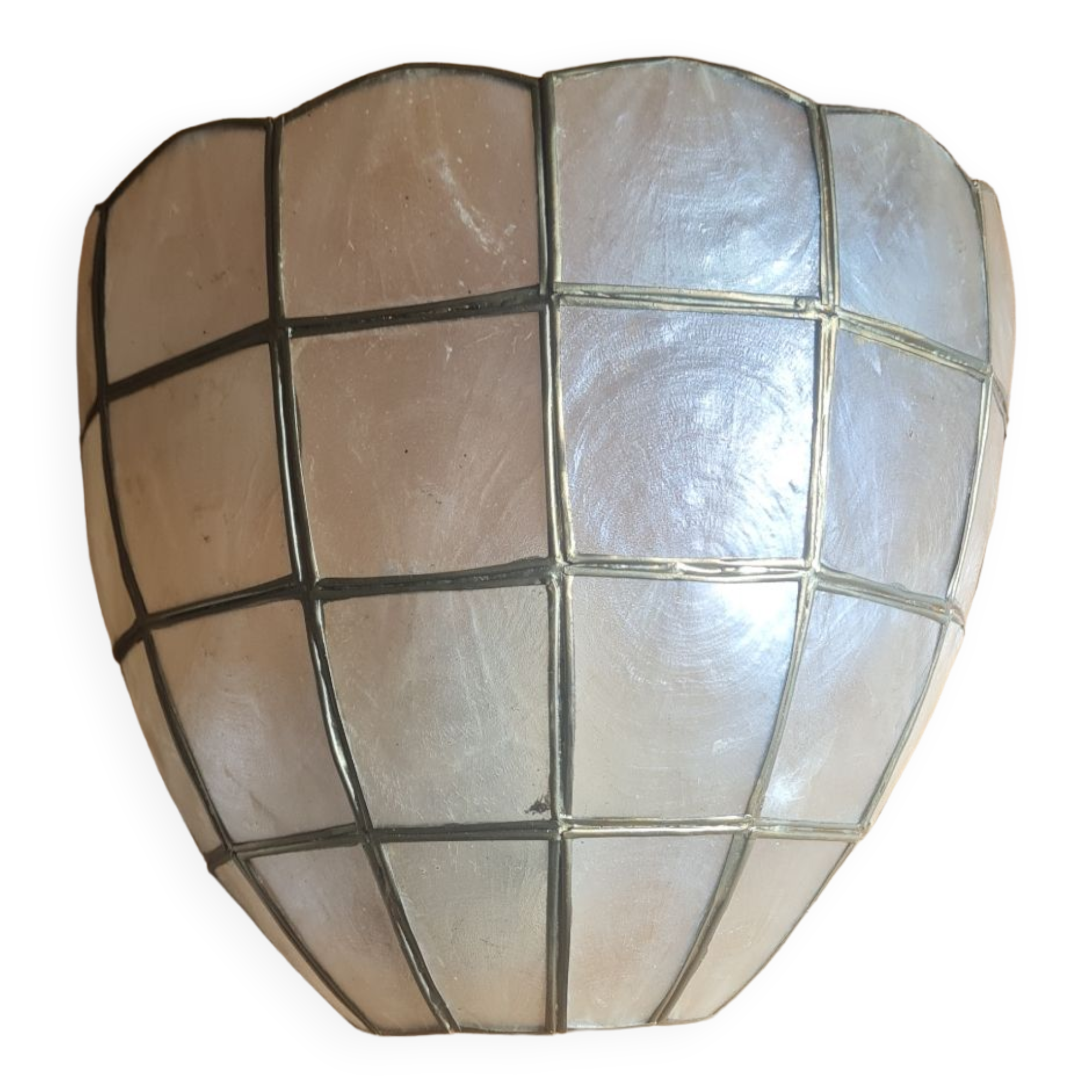 Pair of sconces in brass and mother-of-pearl