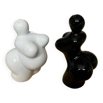 Vintage salt and pepper shaker 1980