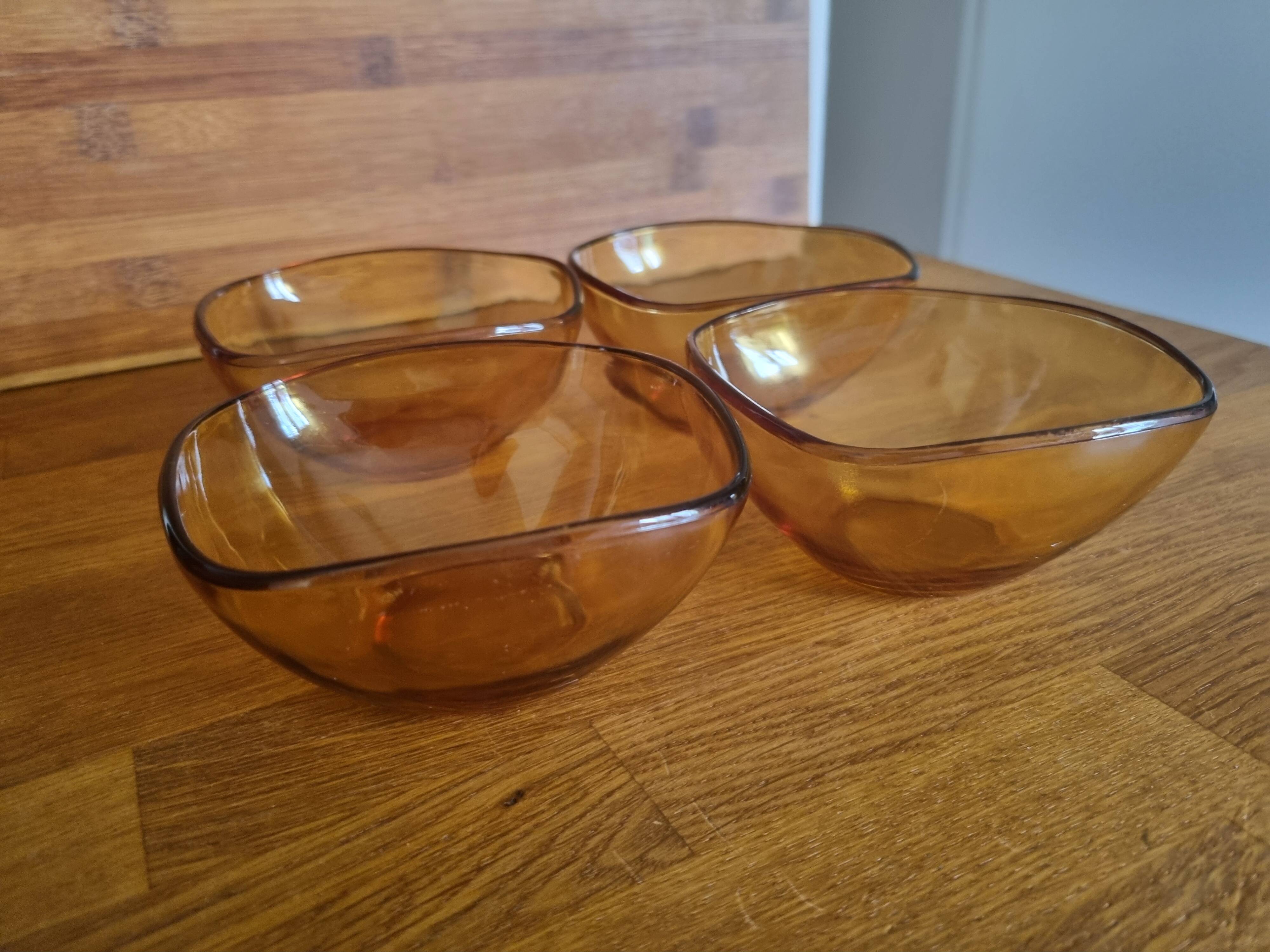 Set of 4 vintage amber glass bowls by Vereco.