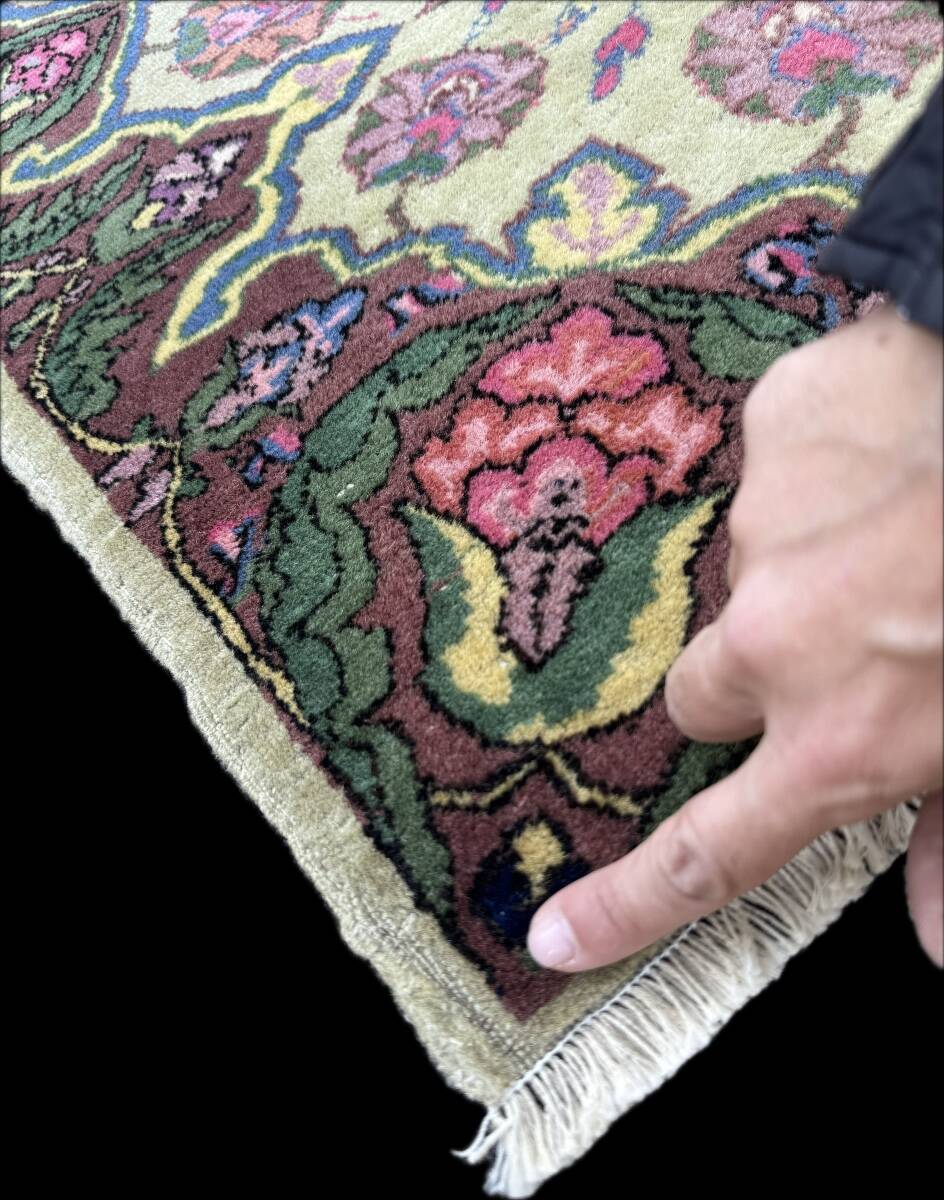 Kirman pistachio Persian rug 298x208 cm