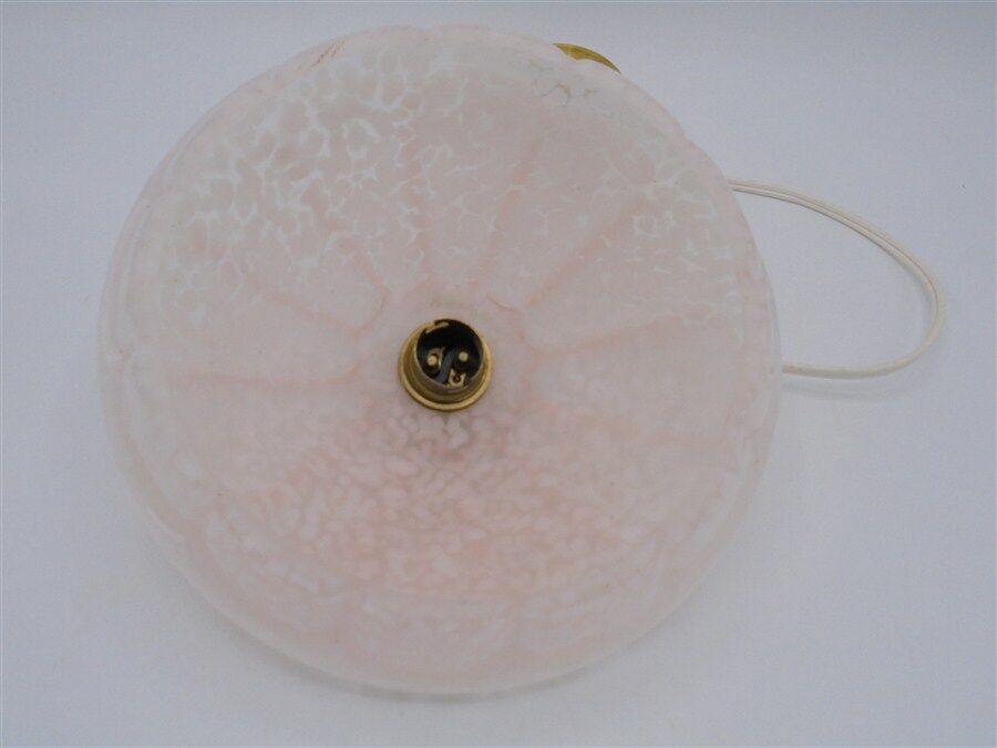 Pale pink suspension