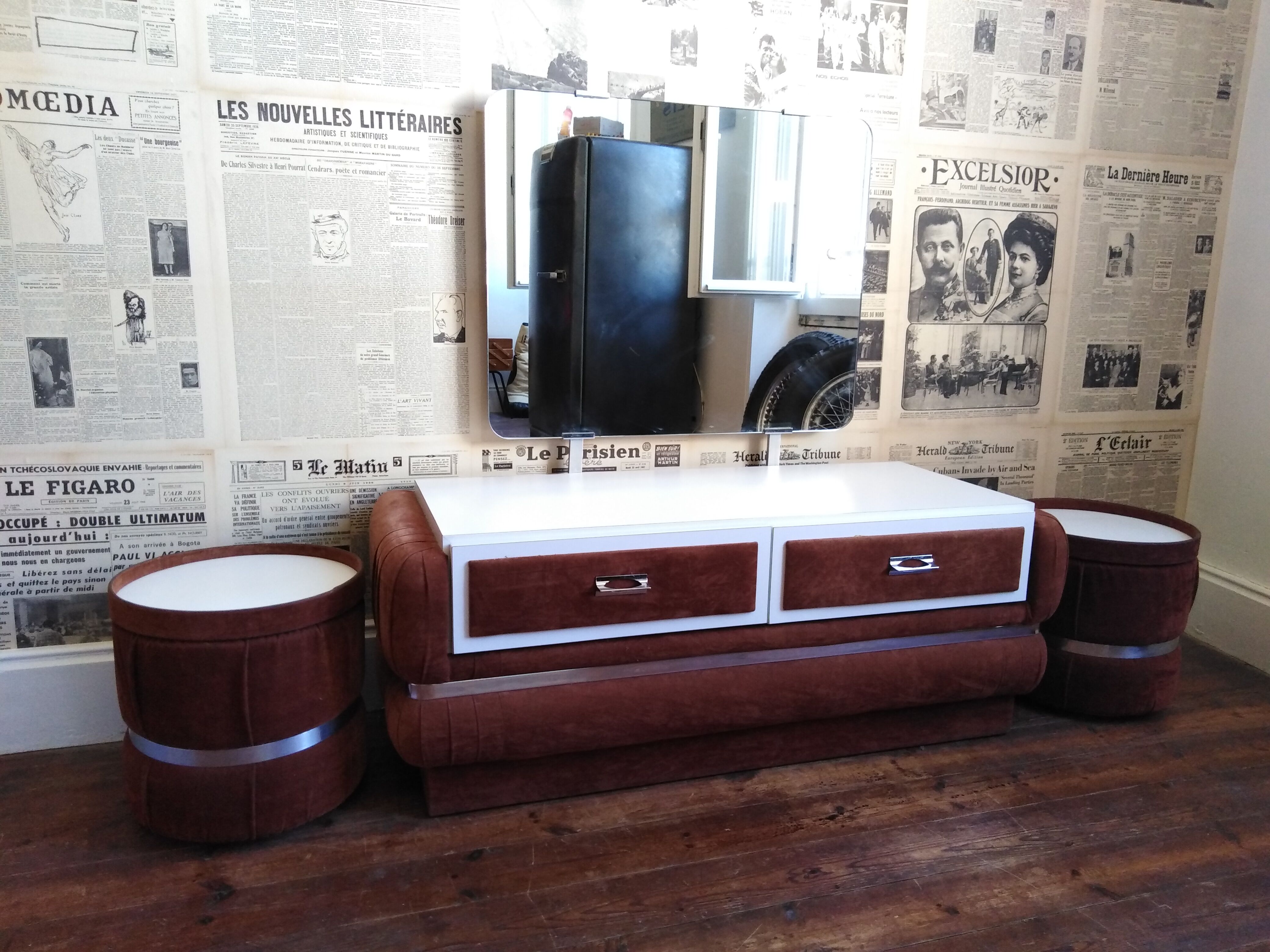 Pop dressing table 1970