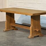Monastery-style table