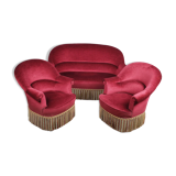 Sofa and pair of toad armchairs in red velvet.