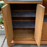 Buffet asymmetrical compass feet