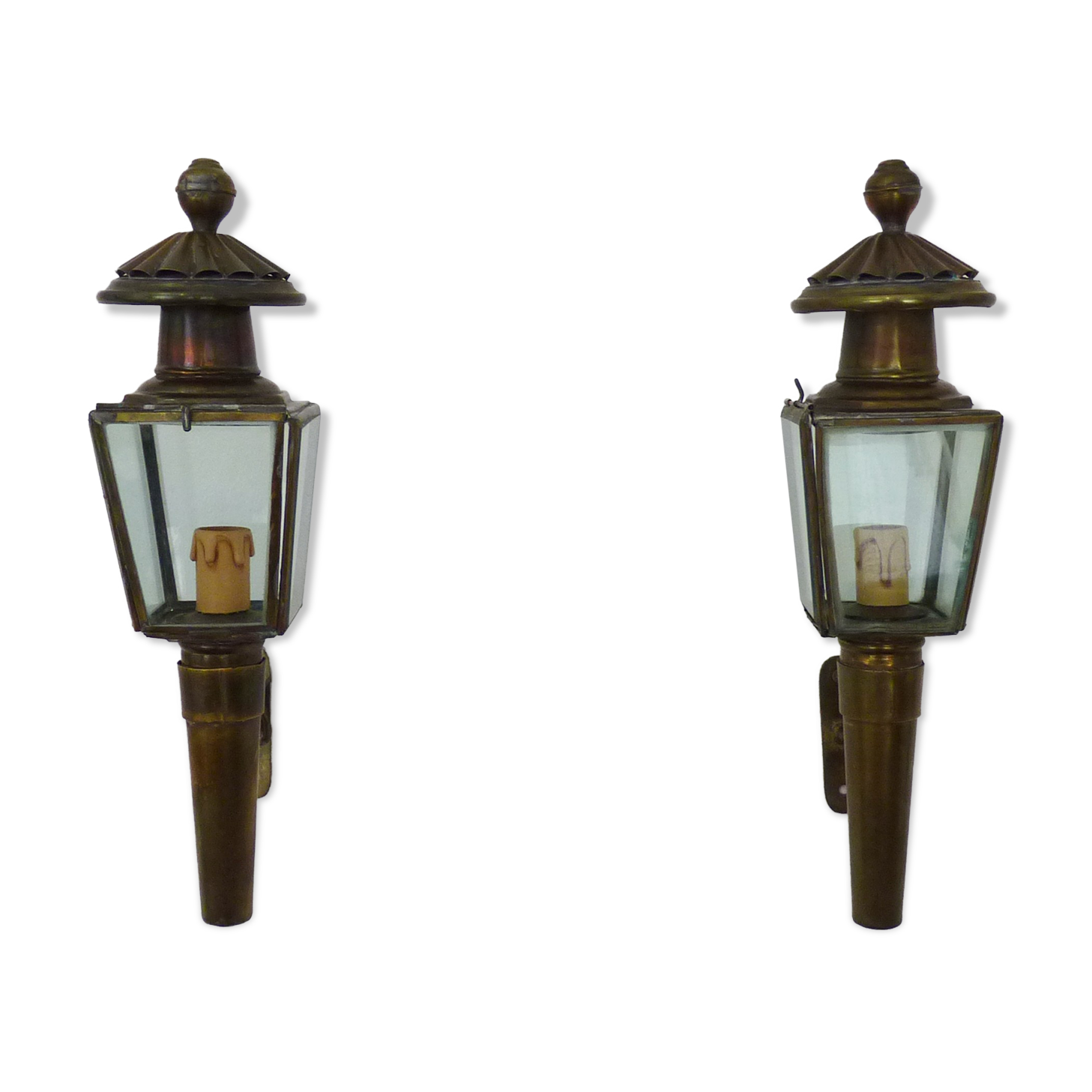 Pair of vintage wall lamps carriage lanterns, electrified with 4 faces. Year 40 50