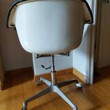 Strafor swivel-hulled office chair