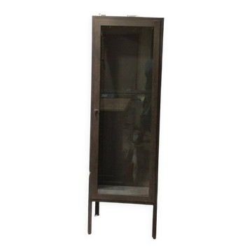 Column display cabinet with a door