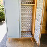 Compas foot cabinet