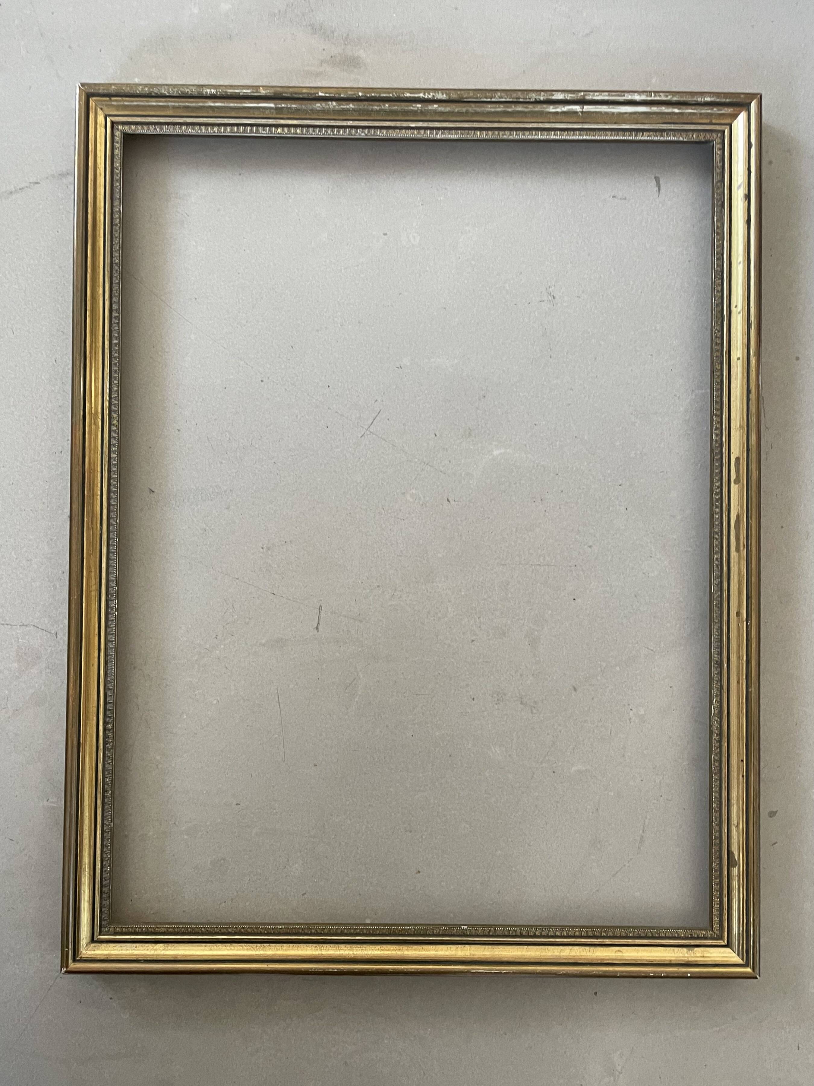 Golden frame 35x45cm