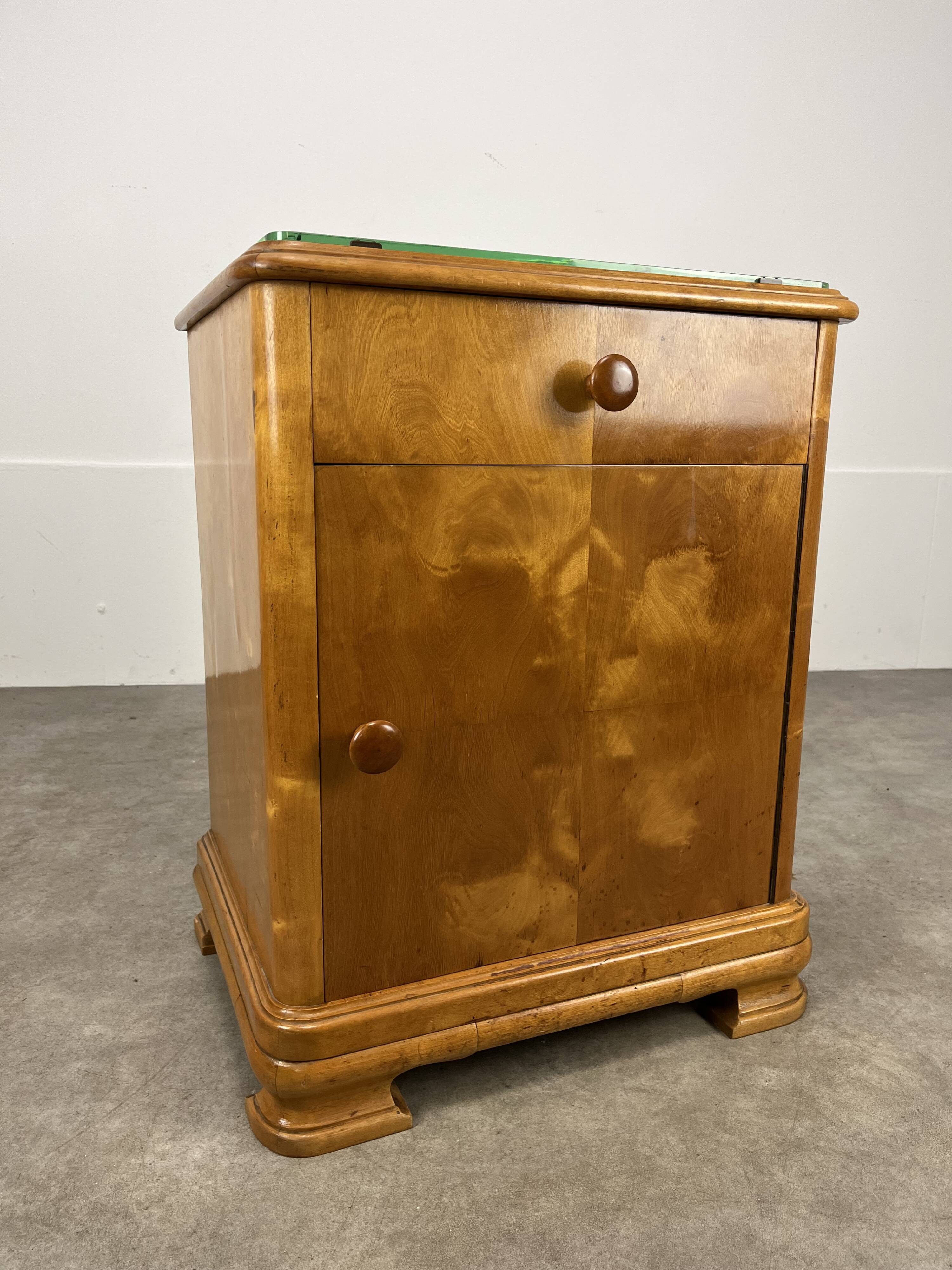 Pair of art deco burl bedside tables, 1930