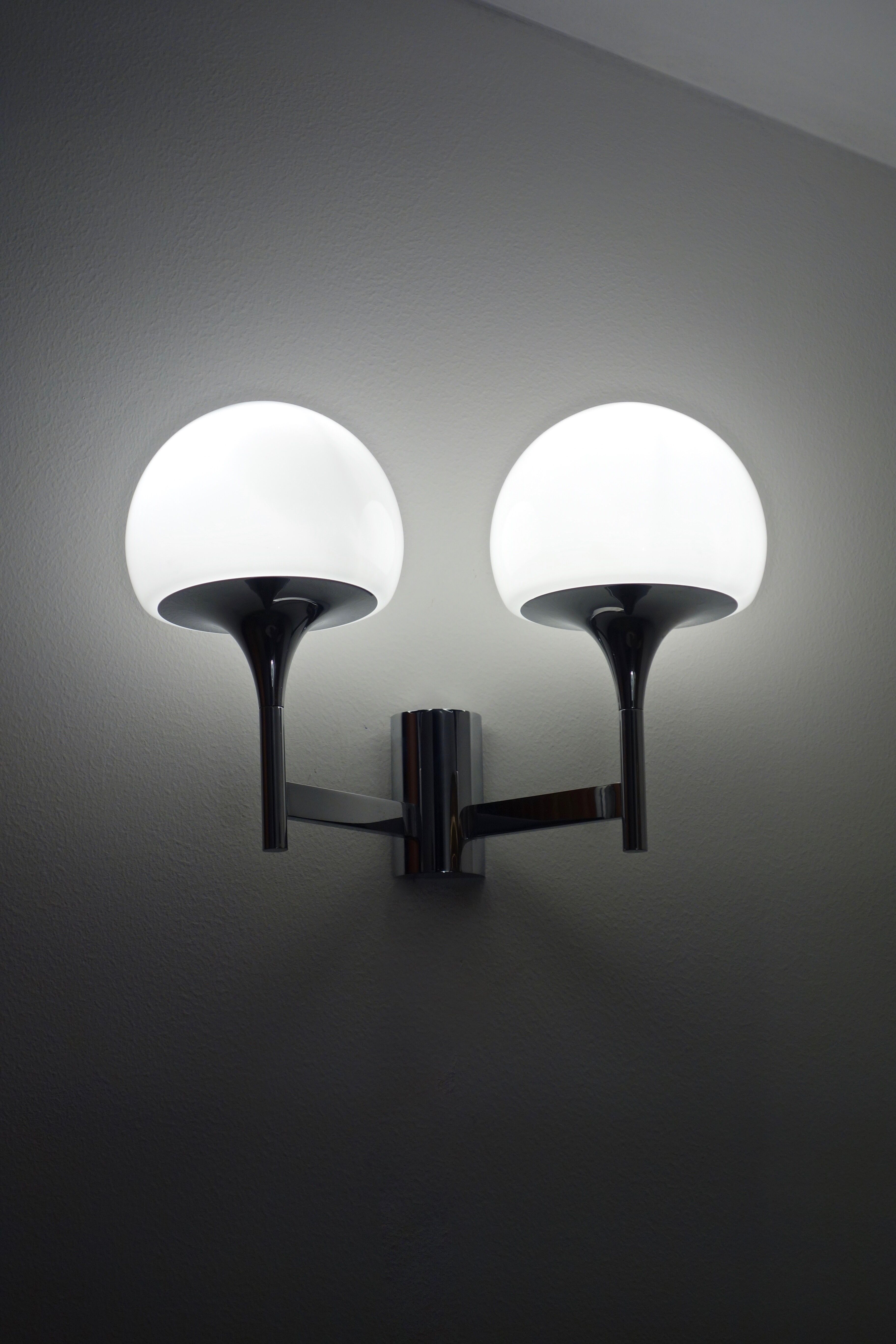 Italian wall sconce Sciolari from the 1960s