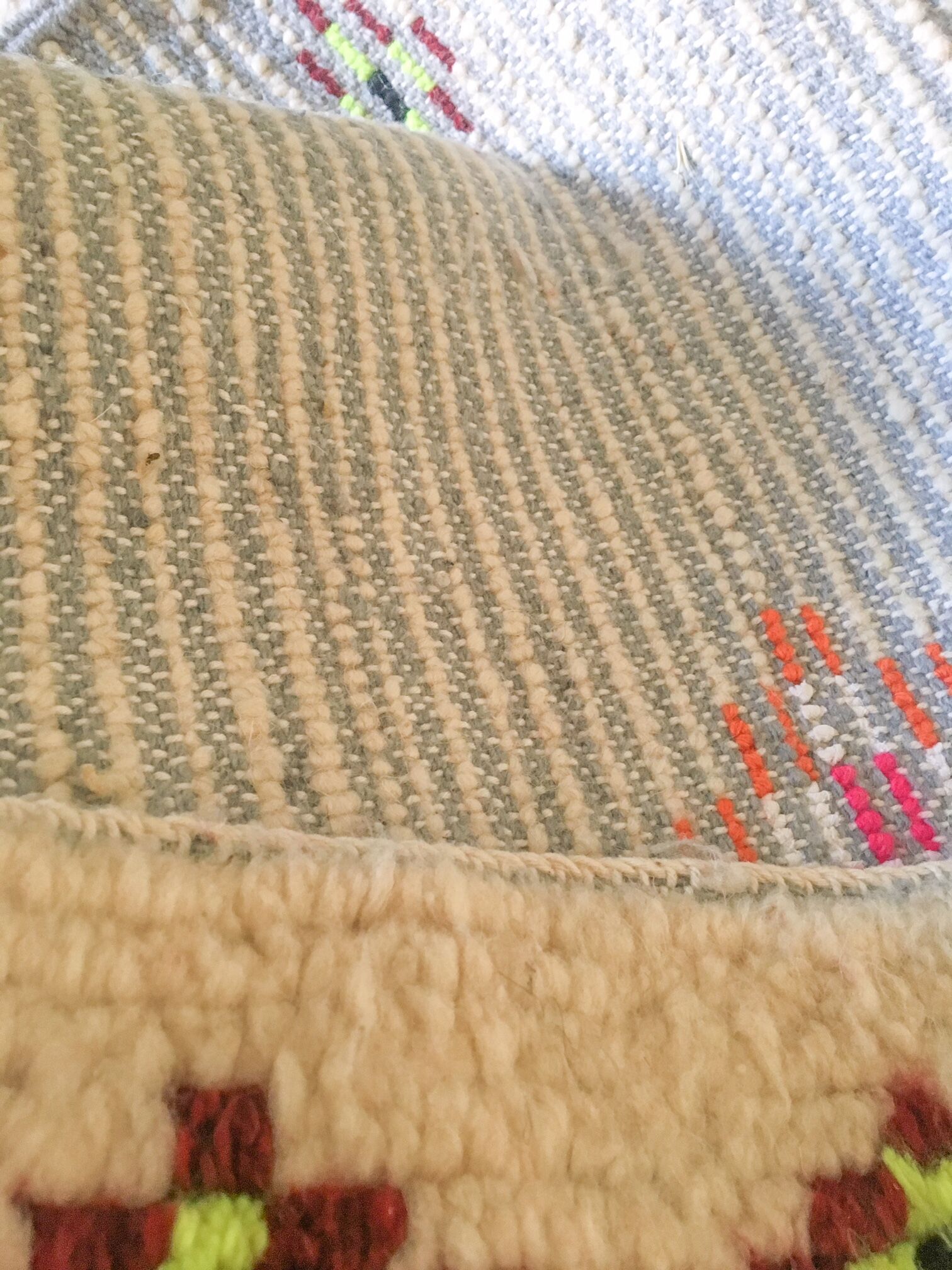 Tapis marocain coloré 151 x 98 cm