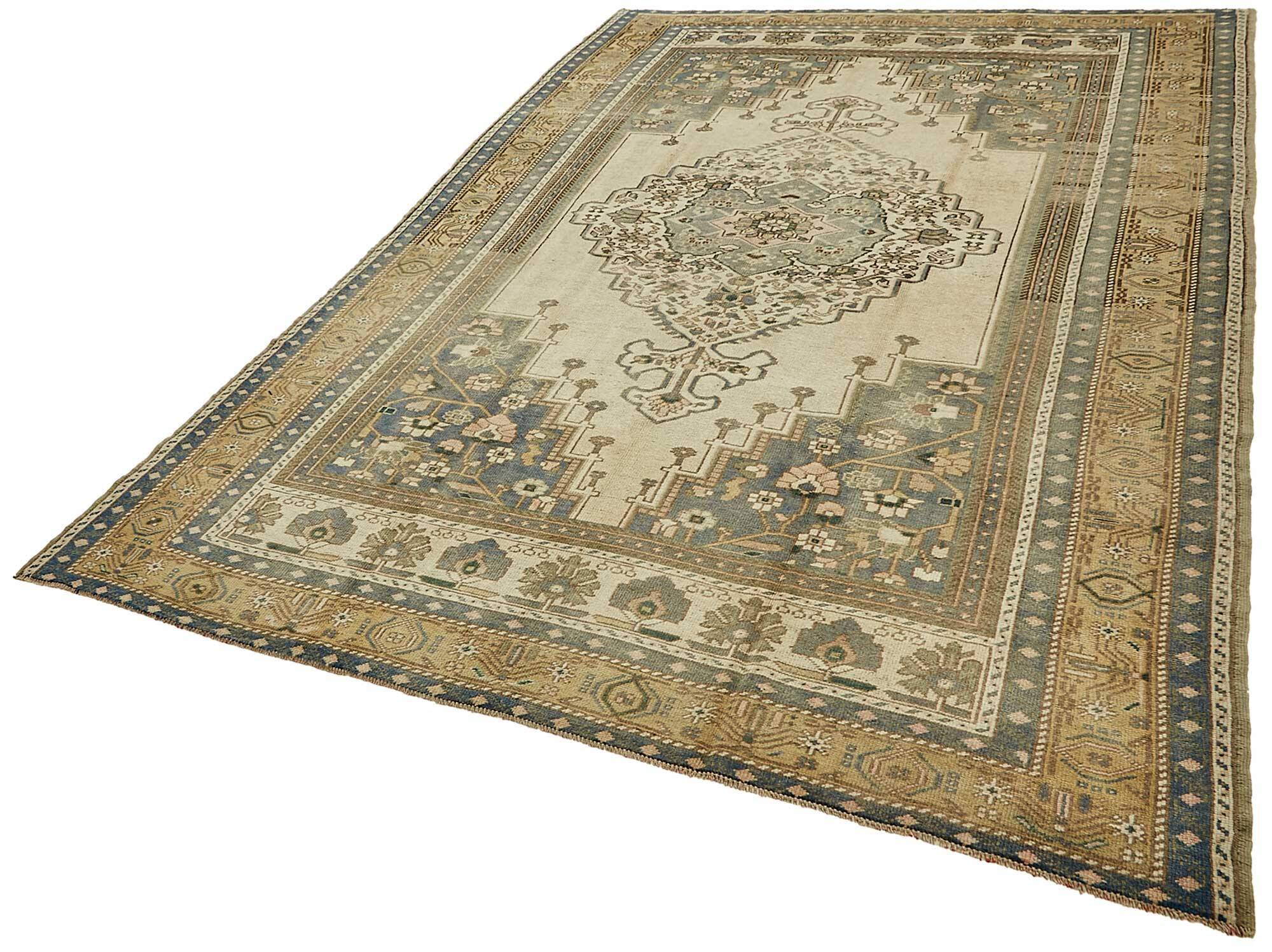 Turkish Vintage Anatolian Rug 197 cm x 298 cm