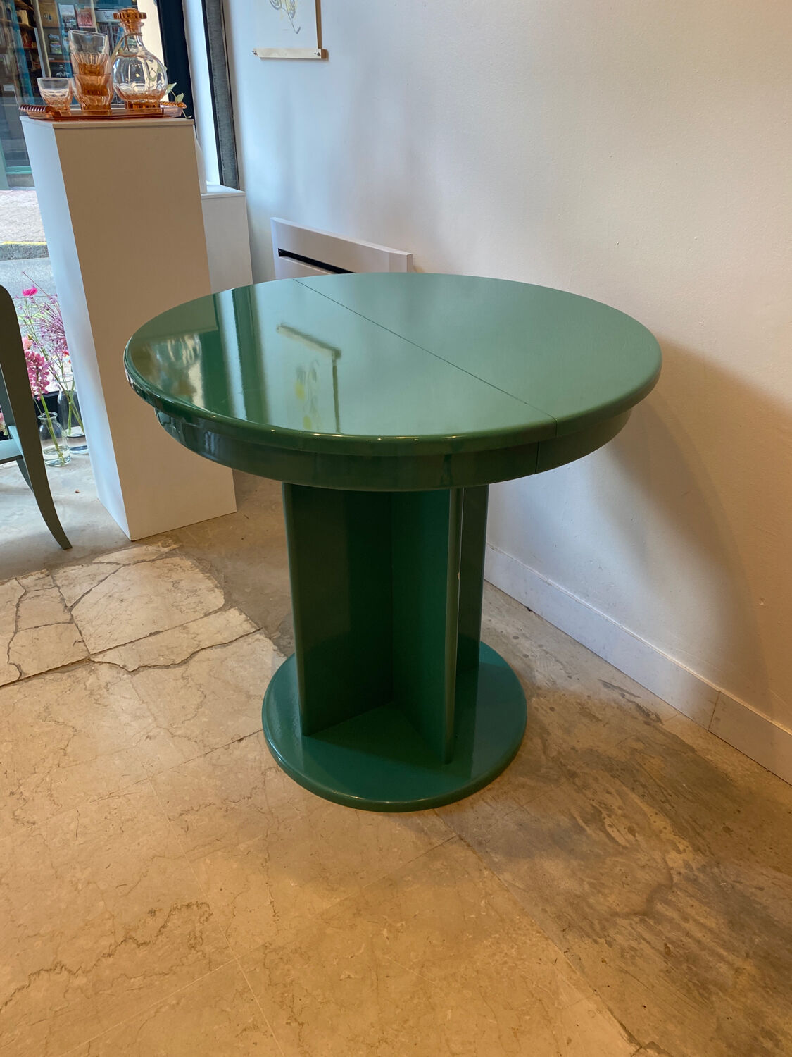 Lacquered round table
